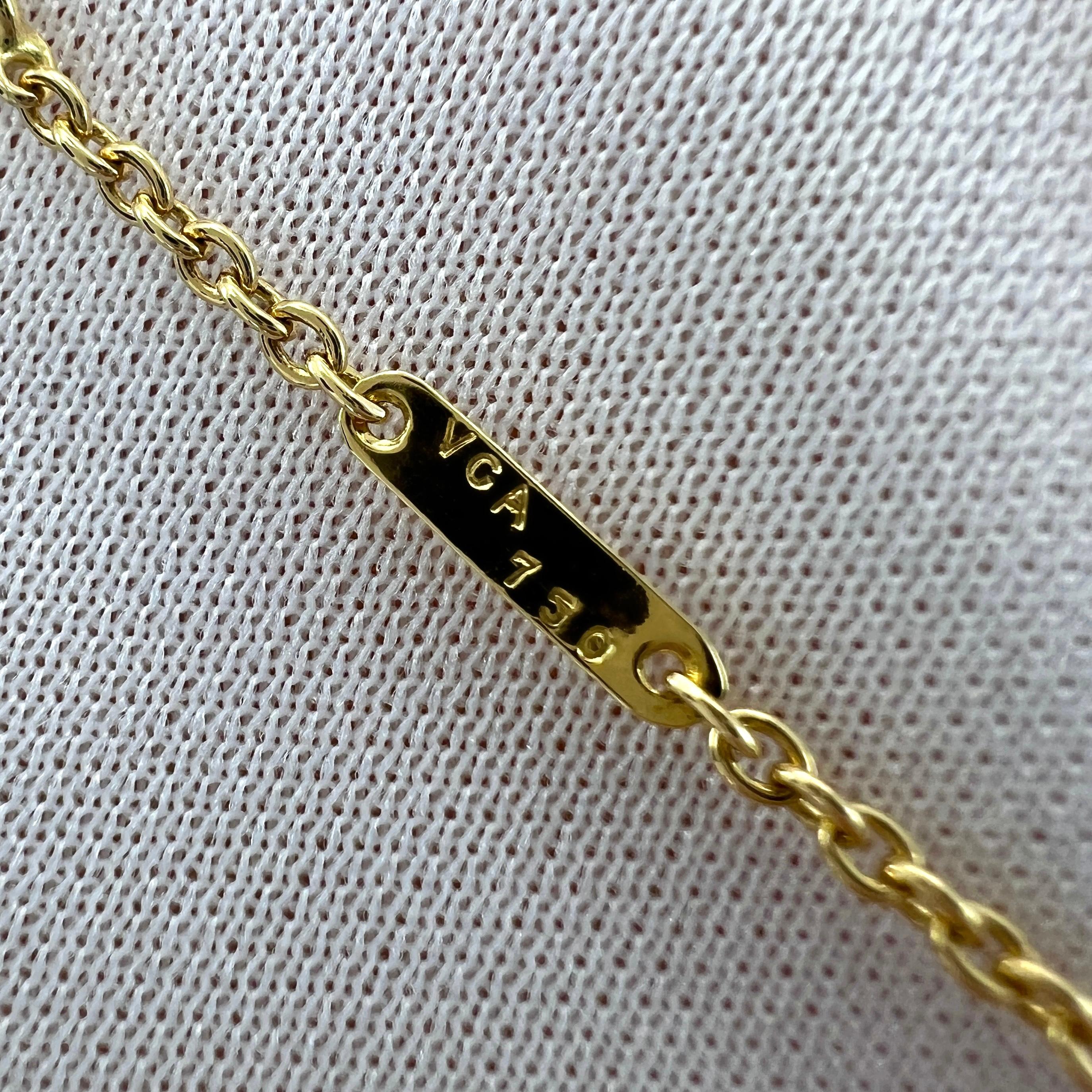 Vintage Van Cleef & Arpels Diamond Ribbon Bow 18k Yellow Gold Pendant Necklace For Sale 2