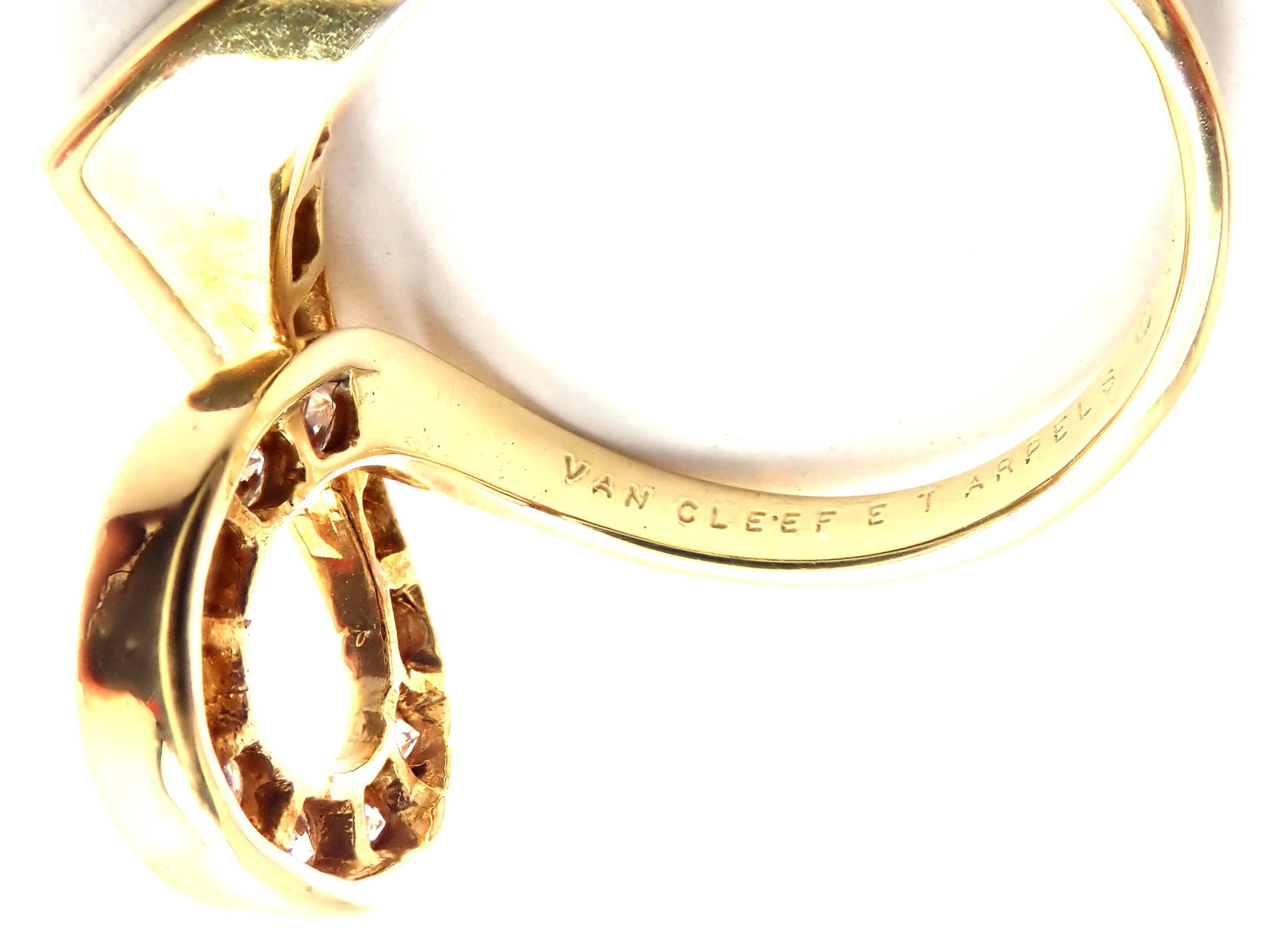 Vintage Van Cleef & Arpels Diamond Swirl Yellow Gold Band Ring In Excellent Condition In Holland, PA
