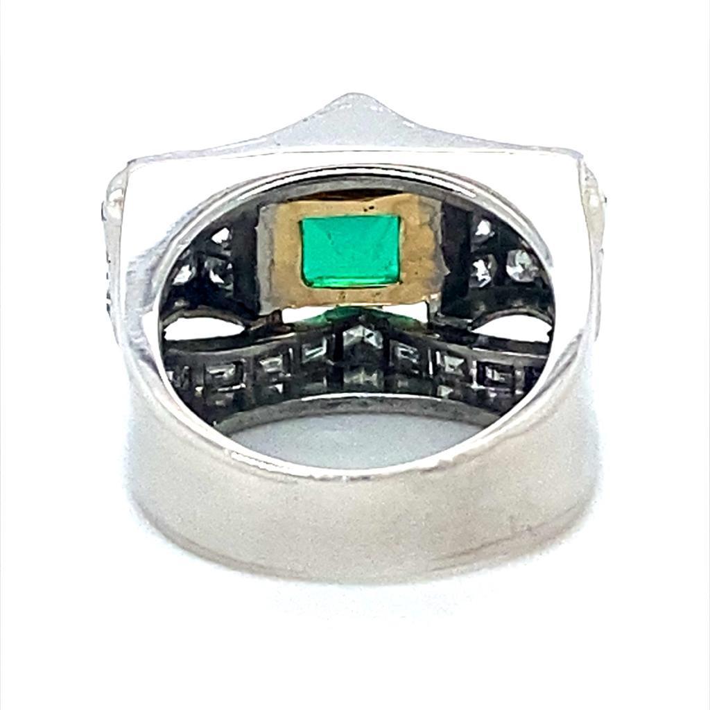 Vintage Van Cleef & Arpels Emerald Diamond Platinum Ring Circa 1940 For Sale 2