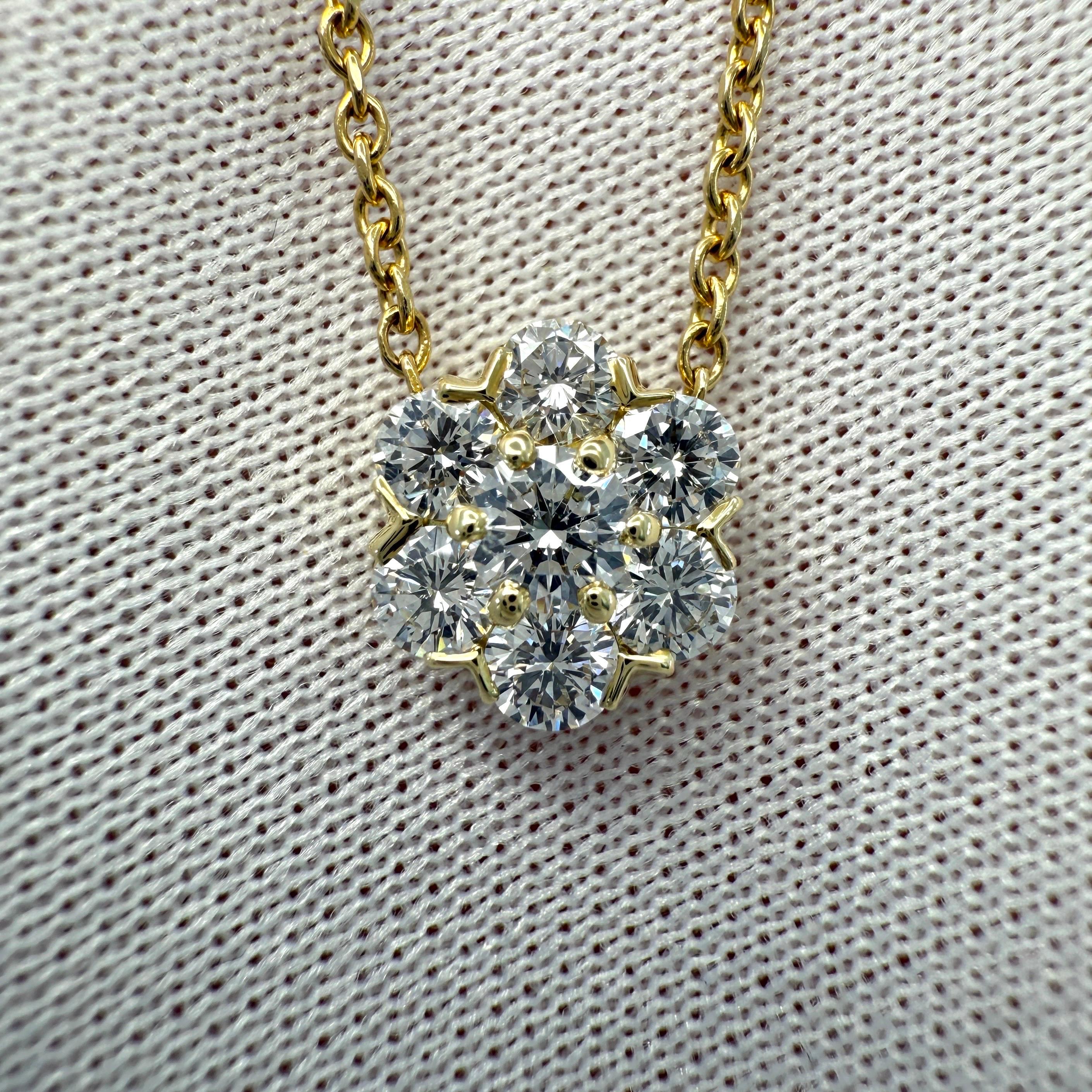Vintage Van Cleef & Arpels Fleurette Diamond 18k Yellow Gold Pendant Necklace en vente 5