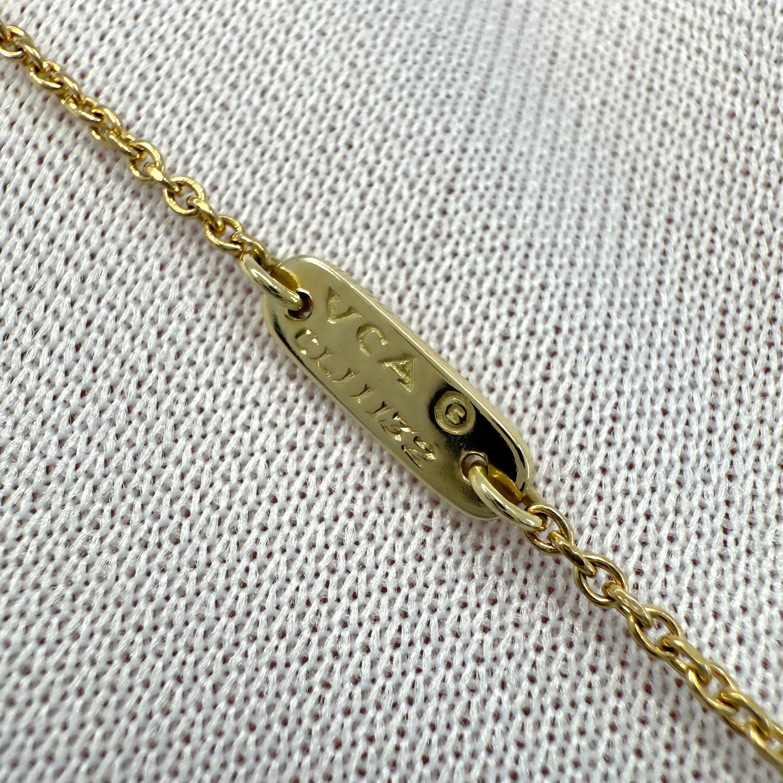 Vintage Van Cleef & Arpels Fleurette Diamond 18k Yellow Gold Pendant Necklace en vente 3