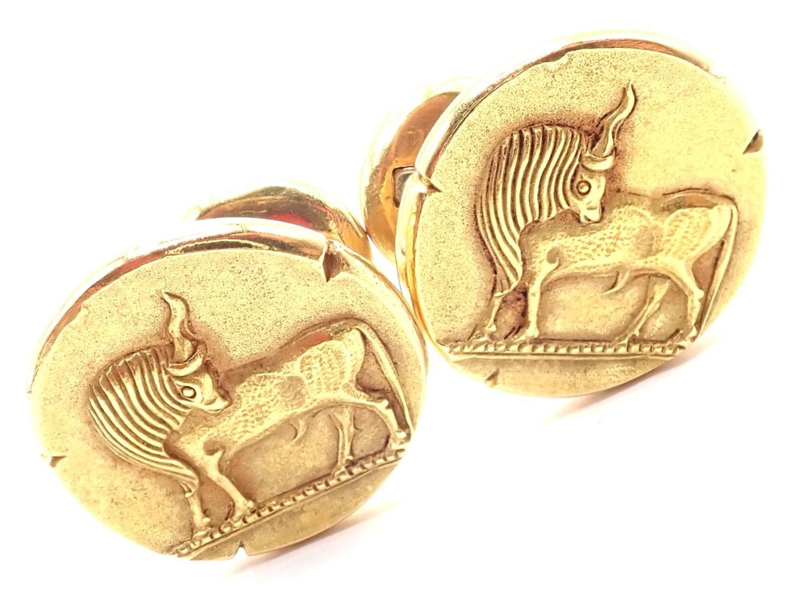 Vintage Van Cleef & Arpels Georges L'Enfant Zodiac Taurus Gelbgold Manschettenknöpfe für Damen oder Herren im Angebot