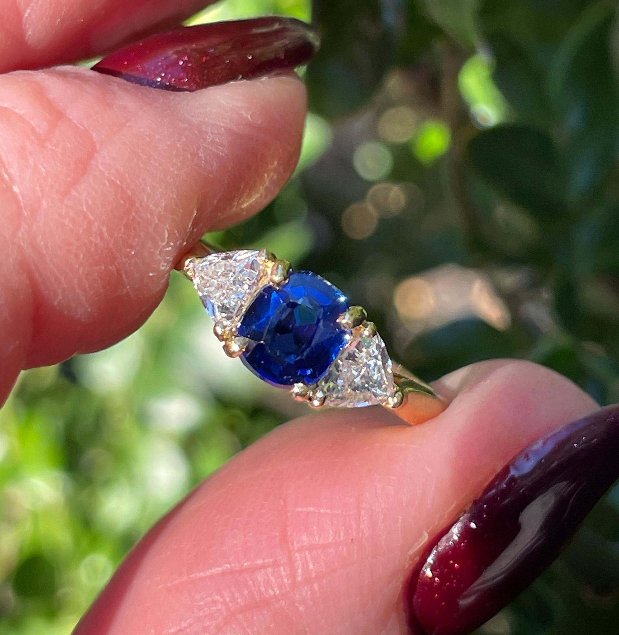 Vintage Van Cleef & Arpels GIA 1.39ctw No-Heat Blue Sapphire Diamond 18K Ring 3