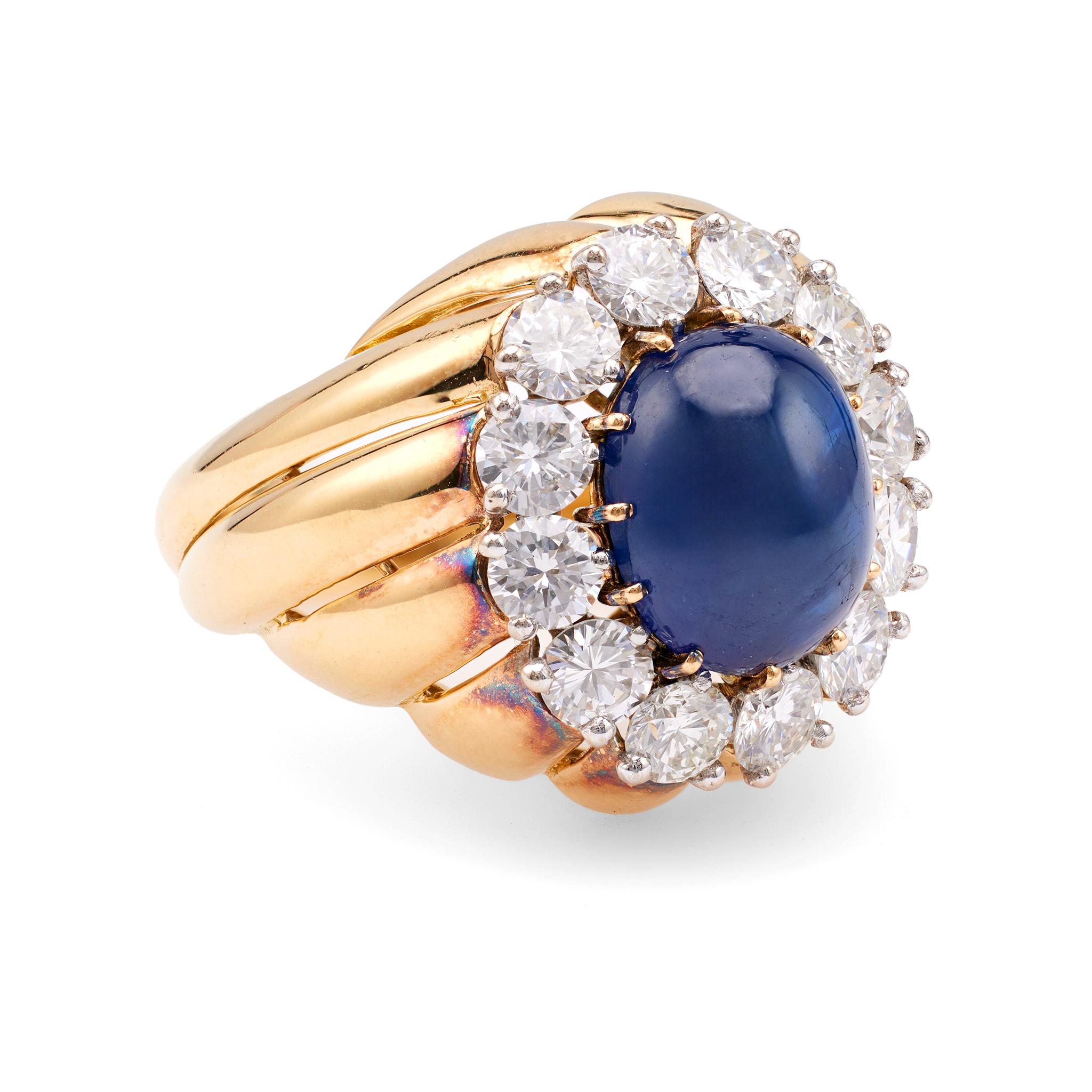 Vintage Van Cleef & Arpels GIA Burma No Heat Sapphire Diamond 18k Yellow Gold Ri In Good Condition For Sale In Beverly Hills, CA