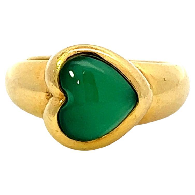 Vintage Van Cleef 
Arpels Green Chrysoprase 18k Yellow Gold Bezel Set Ring