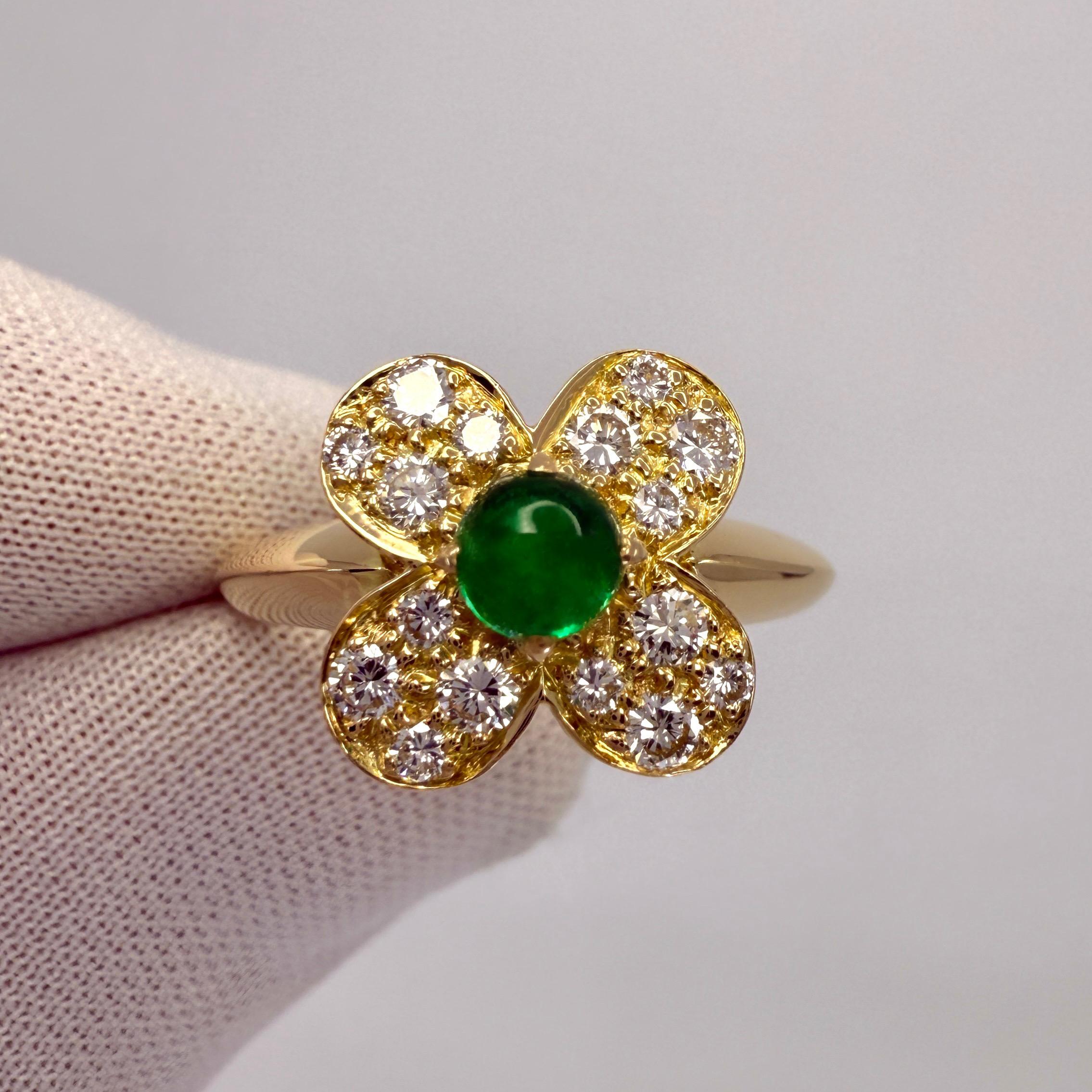 Round Cut Vintage Van Cleef & Arpels Green Emerald & Diamond Trefle Alhambra Flower Ring For Sale
