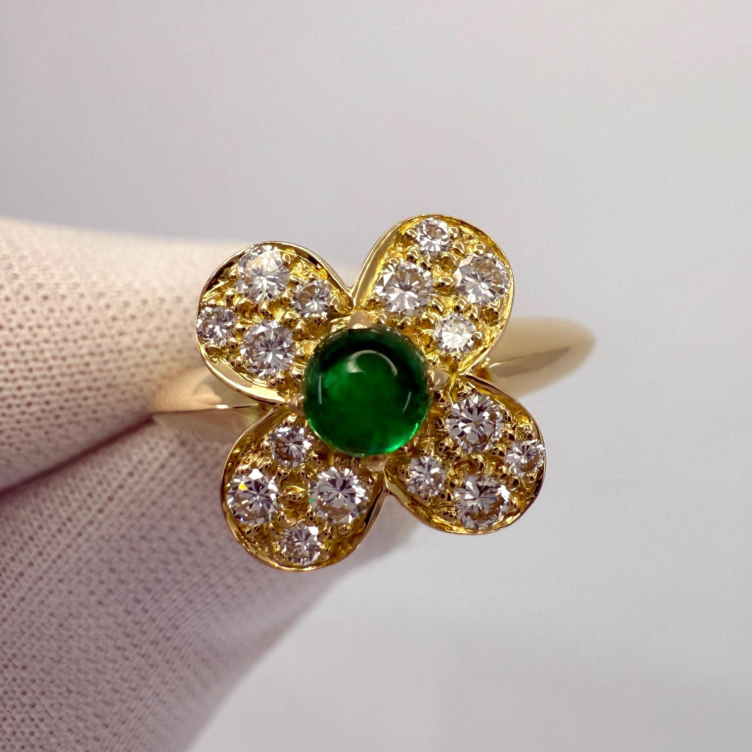 Vintage Van Cleef & Arpels Green Emerald & Diamond Trefle Alhambra Flower Ring For Sale 4