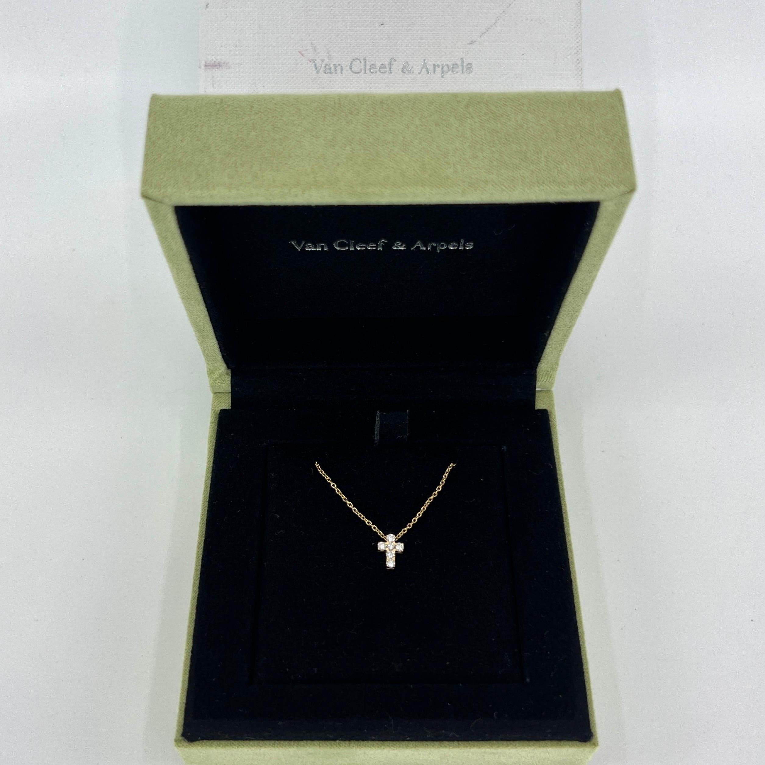 Round Cut Vintage Van Cleef & Arpels Mini Cross Diamond 18k Yellow Gold Pendant Necklace For Sale