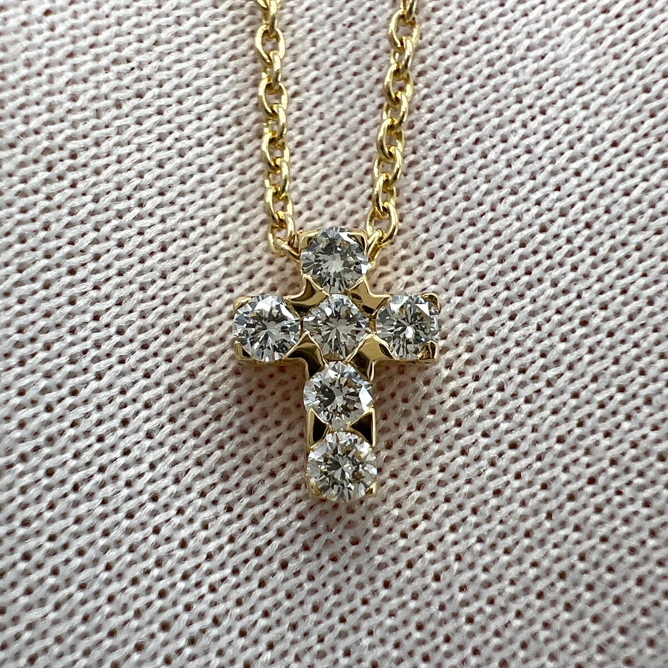 Vintage Van Cleef & Arpels Mini Cross Diamond 18k Yellow Gold Pendant Necklace For Sale 1