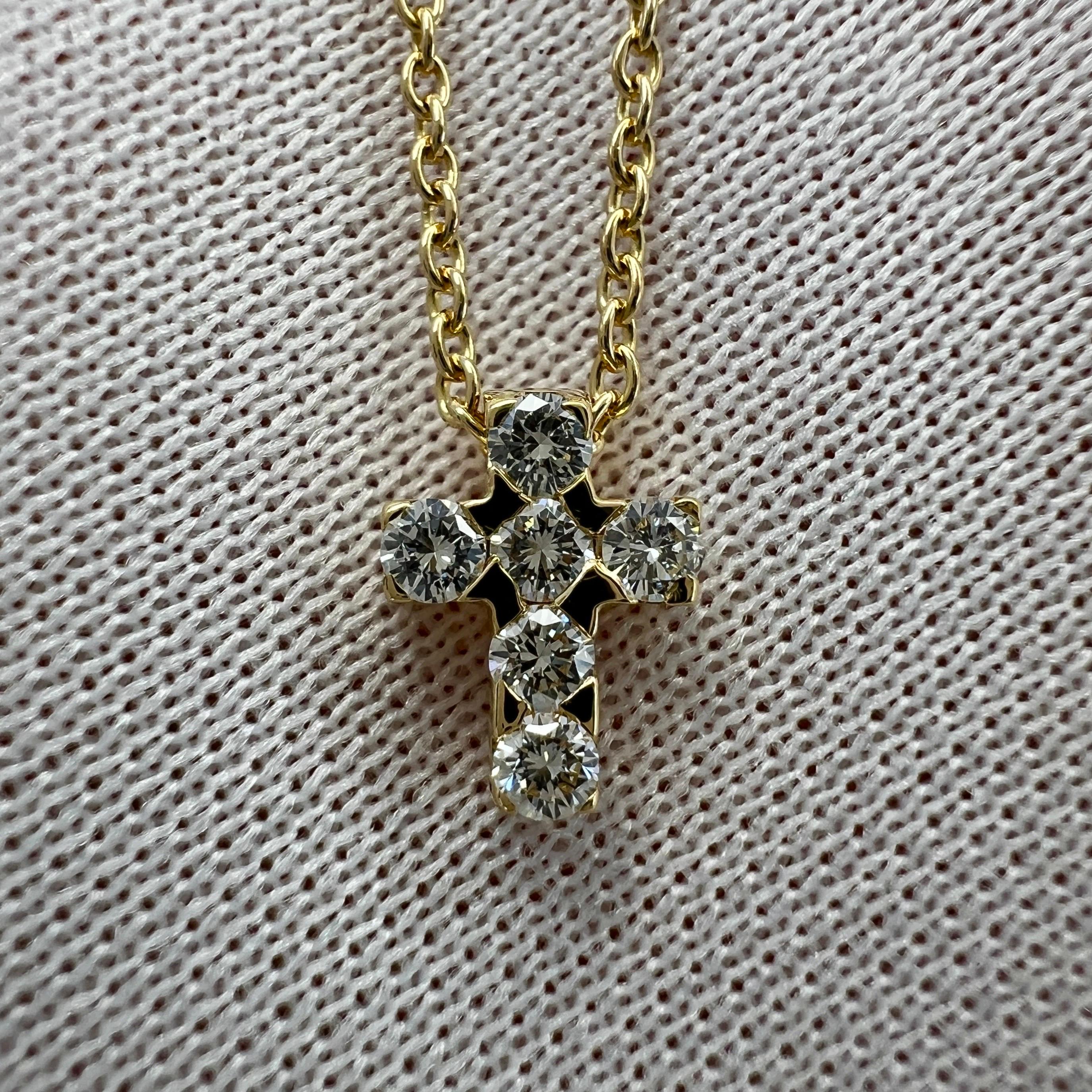 Vintage Van Cleef & Arpels Mini Cross Diamond 18k Yellow Gold Pendant Necklace For Sale 4