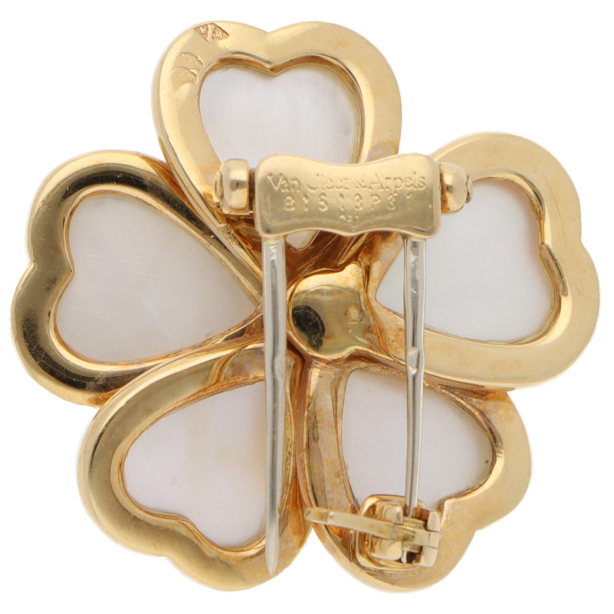 Vintage Van Cleef & Arpels Mother of Pearl and Diamond Brooch In Excellent Condition In London, GB