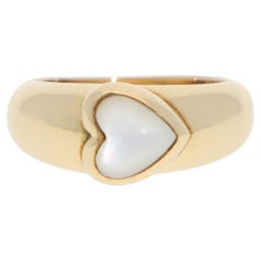 Vintage Van Cleef 
Arpels heart ring in Yellow Gold