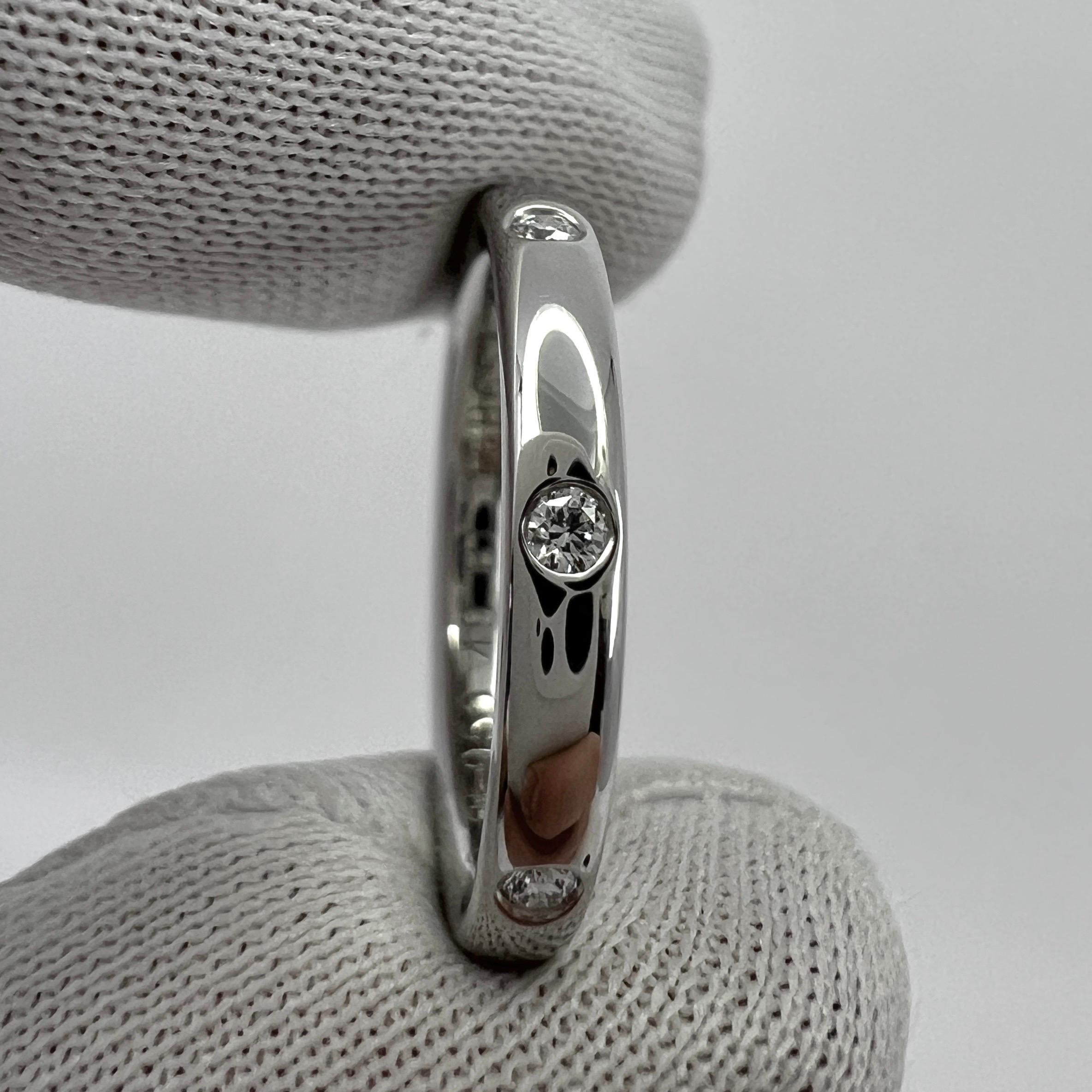 Women's or Men's Vintage Van Cleef & Arpels Natural Diamond Platinum Band Etoile Ring 5.25 EU50 For Sale