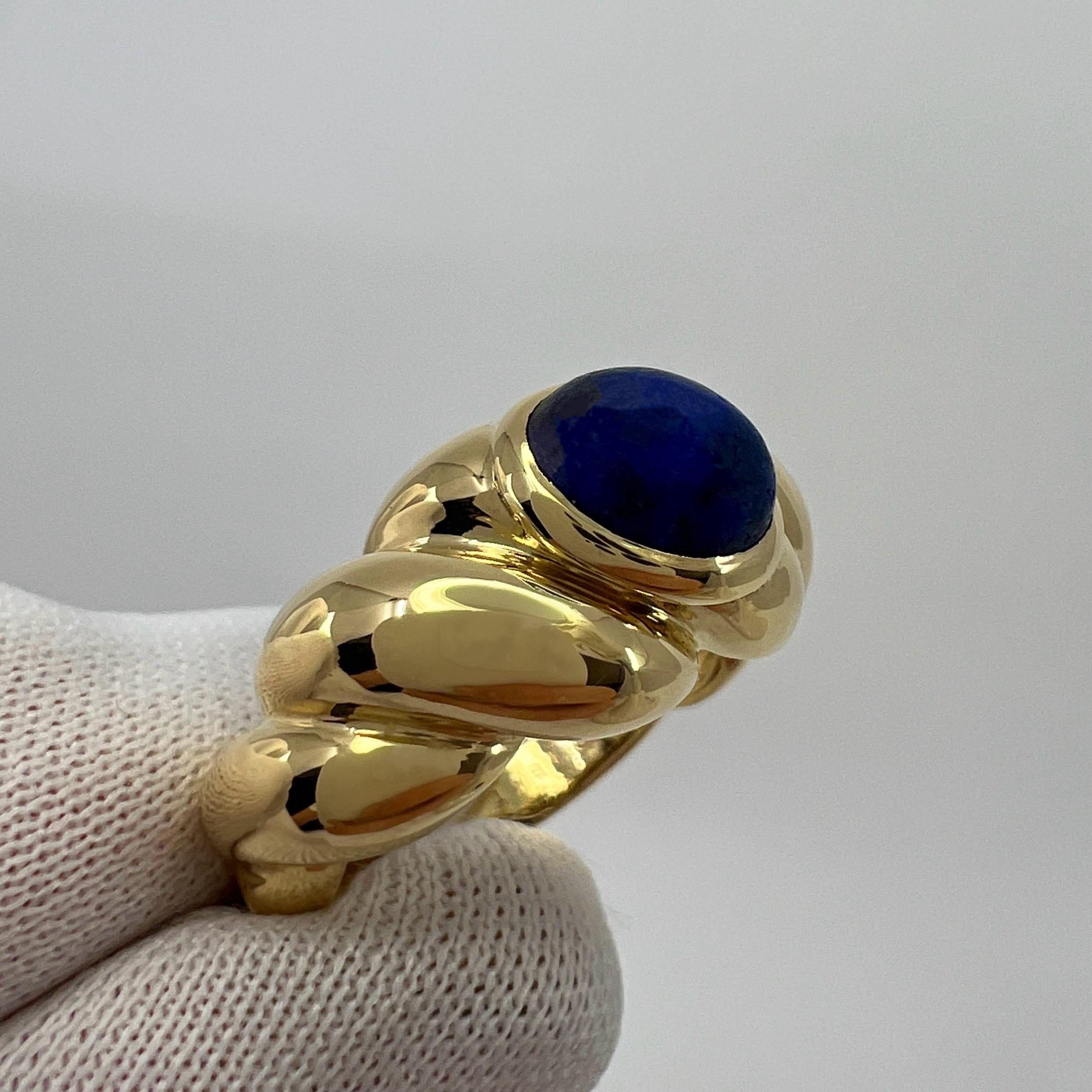 Vintage Van Cleef & Arpels Oval Lapis Lazuli 18k Yellow Gold Swirl Ring EU52 In Excellent Condition In Birmingham, GB