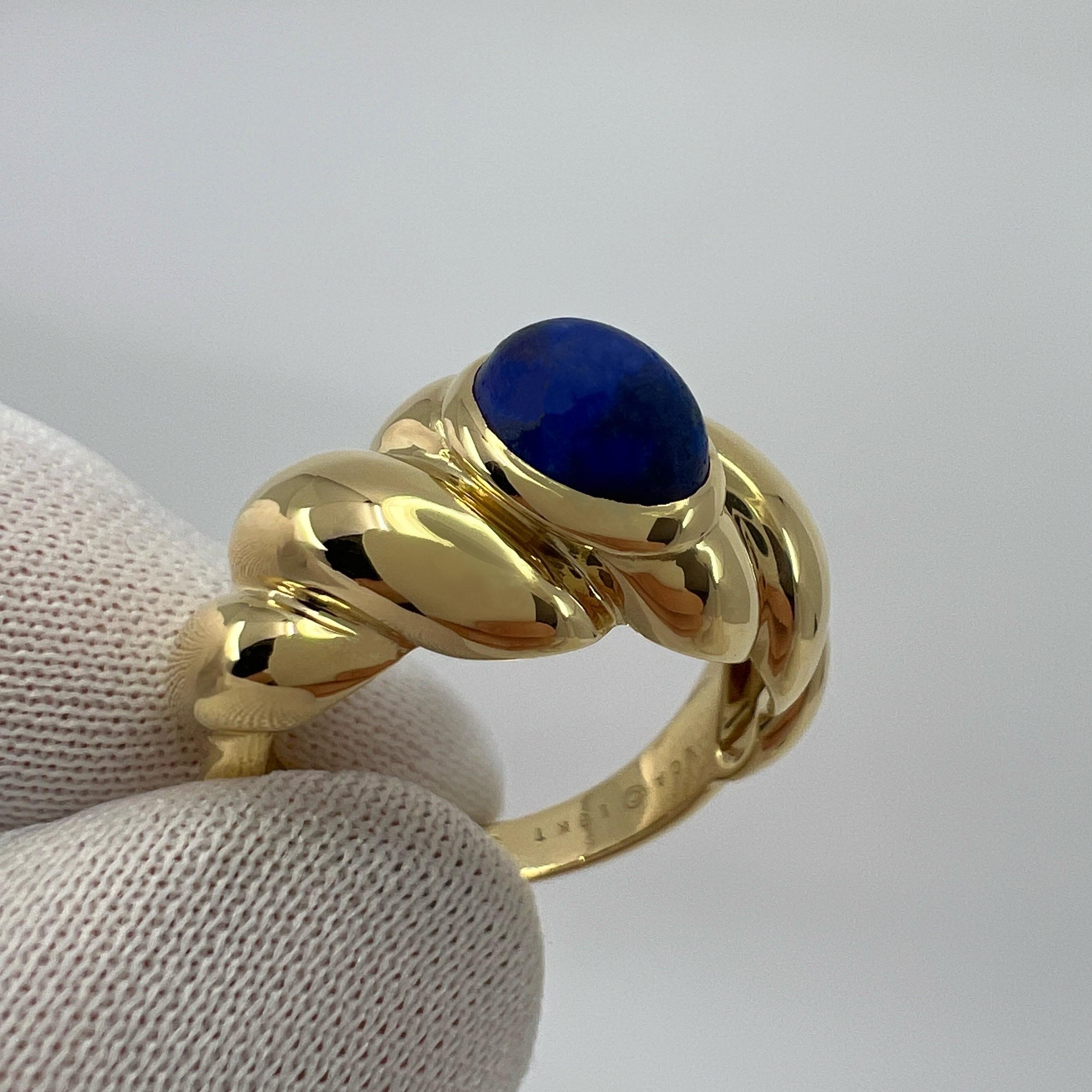 Vintage Van Cleef & Arpels Oval Lapis Lazuli 18k Yellow Gold Swirl Ring EU53 In Excellent Condition For Sale In Birmingham, GB