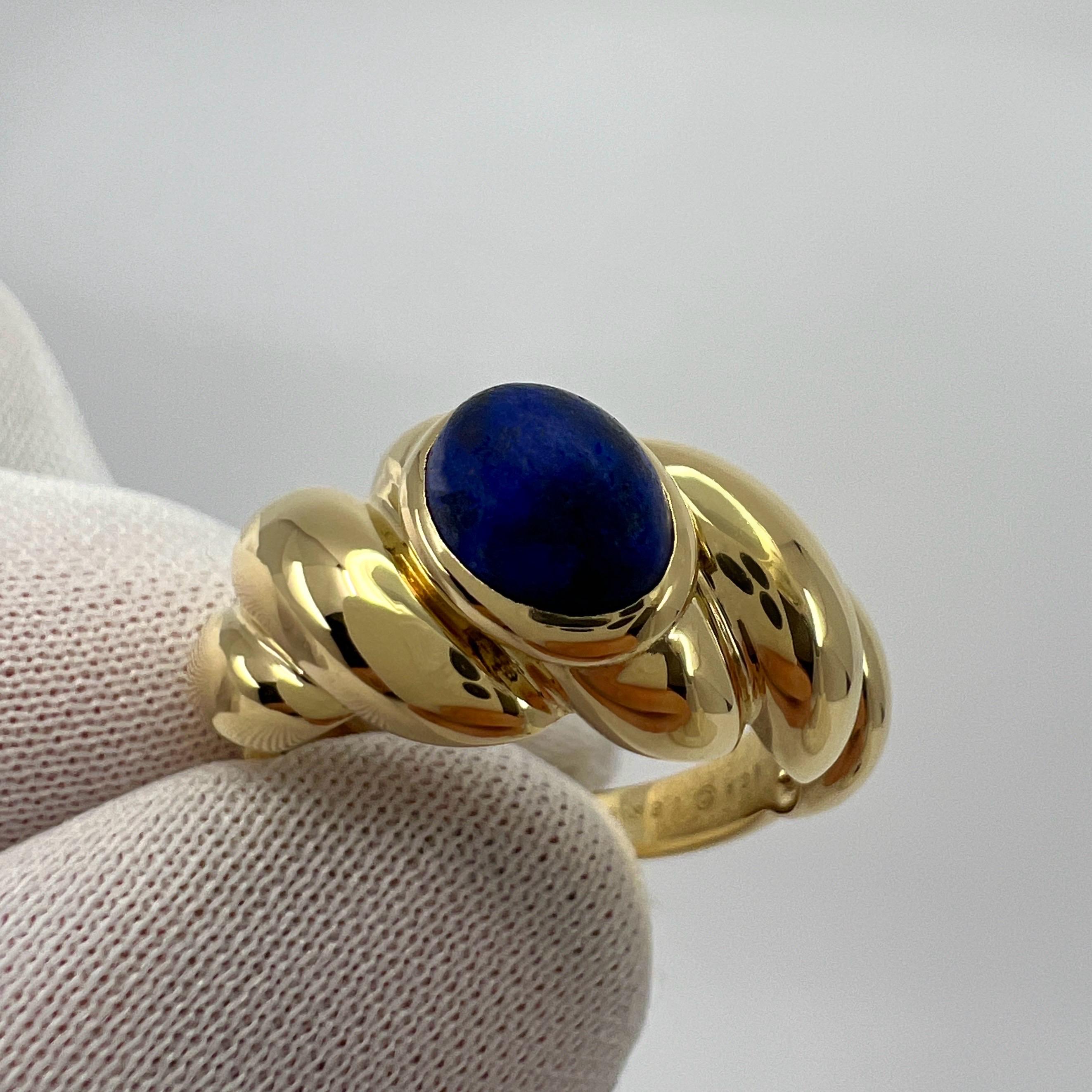 Women's or Men's Vintage Van Cleef & Arpels Oval Lapis Lazuli 18k Yellow Gold Swirl Ring EU53 For Sale