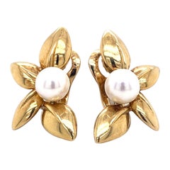 Vintage Van Cleef & Arpels Pearl and 18 Karat Yellow Gold Earrings