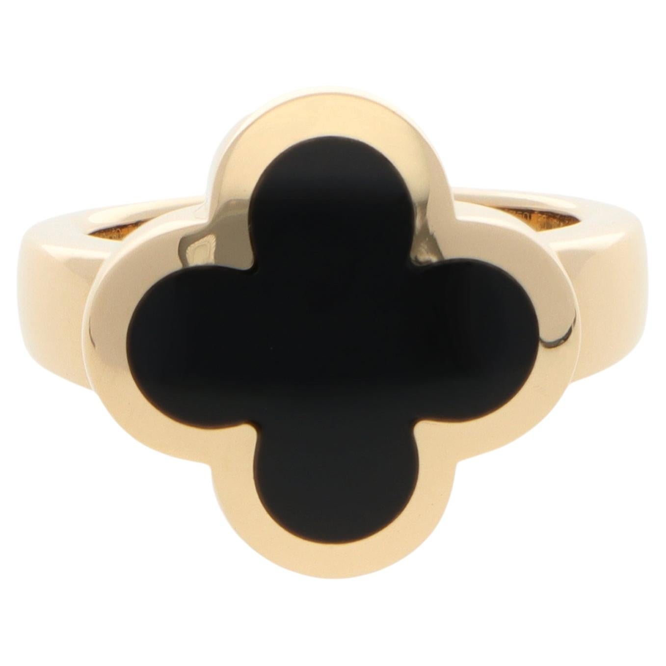 Vintage Van Cleef & Arpels Pure Alhambra Onyx Ring in Yellow Gold