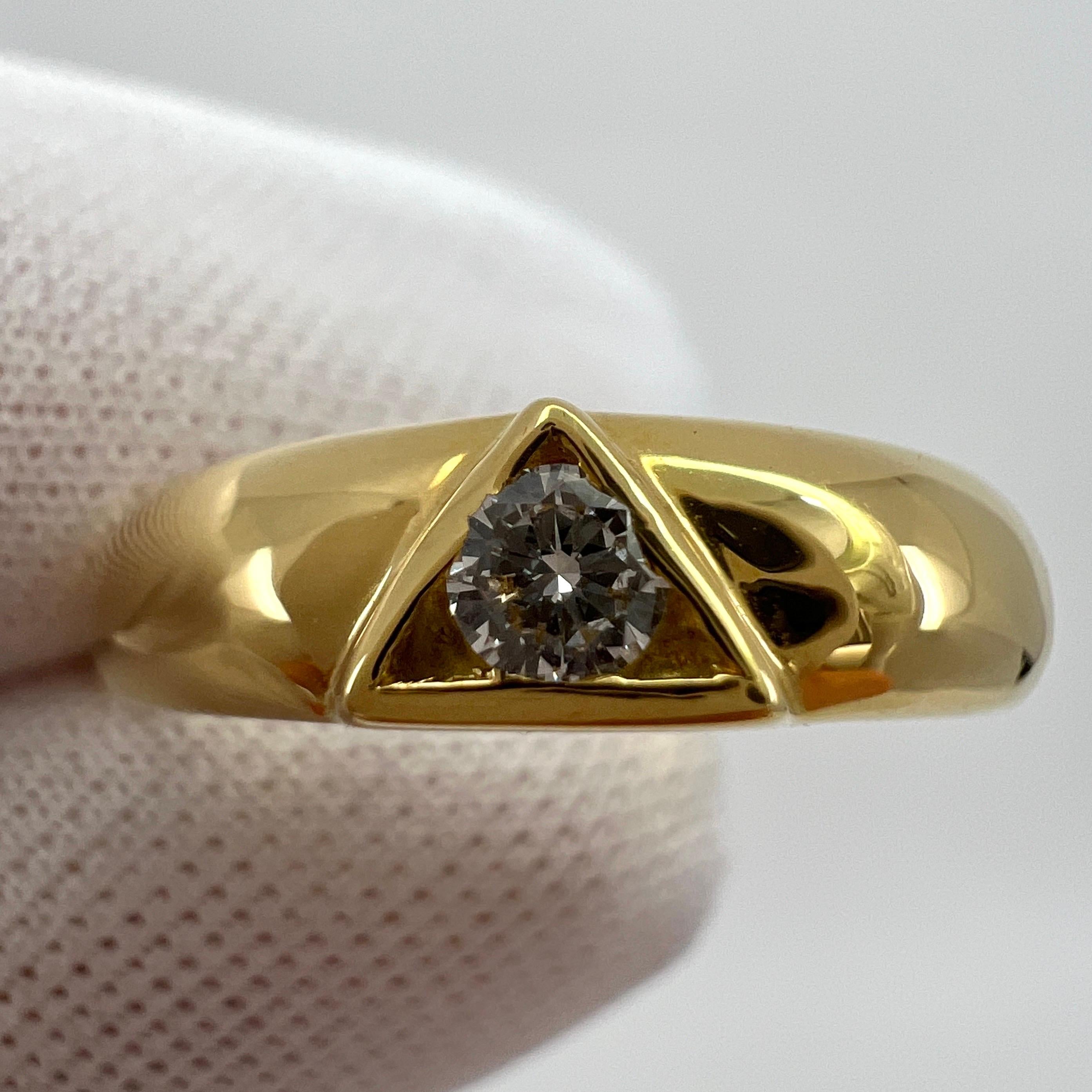 Seltener Diamant-Dreieck-Motiv-Ring aus 18 Karat Gelbgold von Van Cleef & Arpels 5