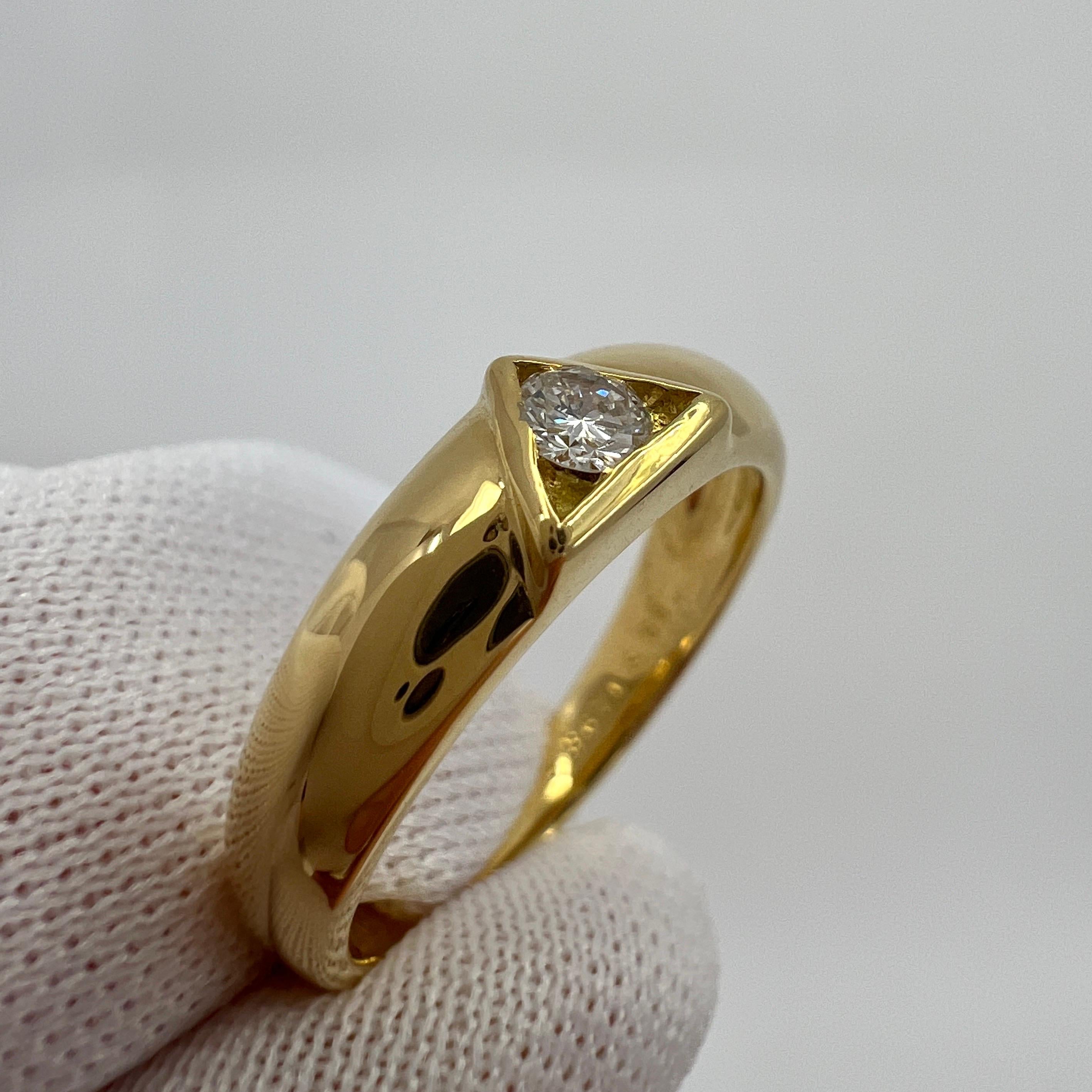 Seltener Diamant-Dreieck-Motiv-Ring aus 18 Karat Gelbgold von Van Cleef & Arpels 2