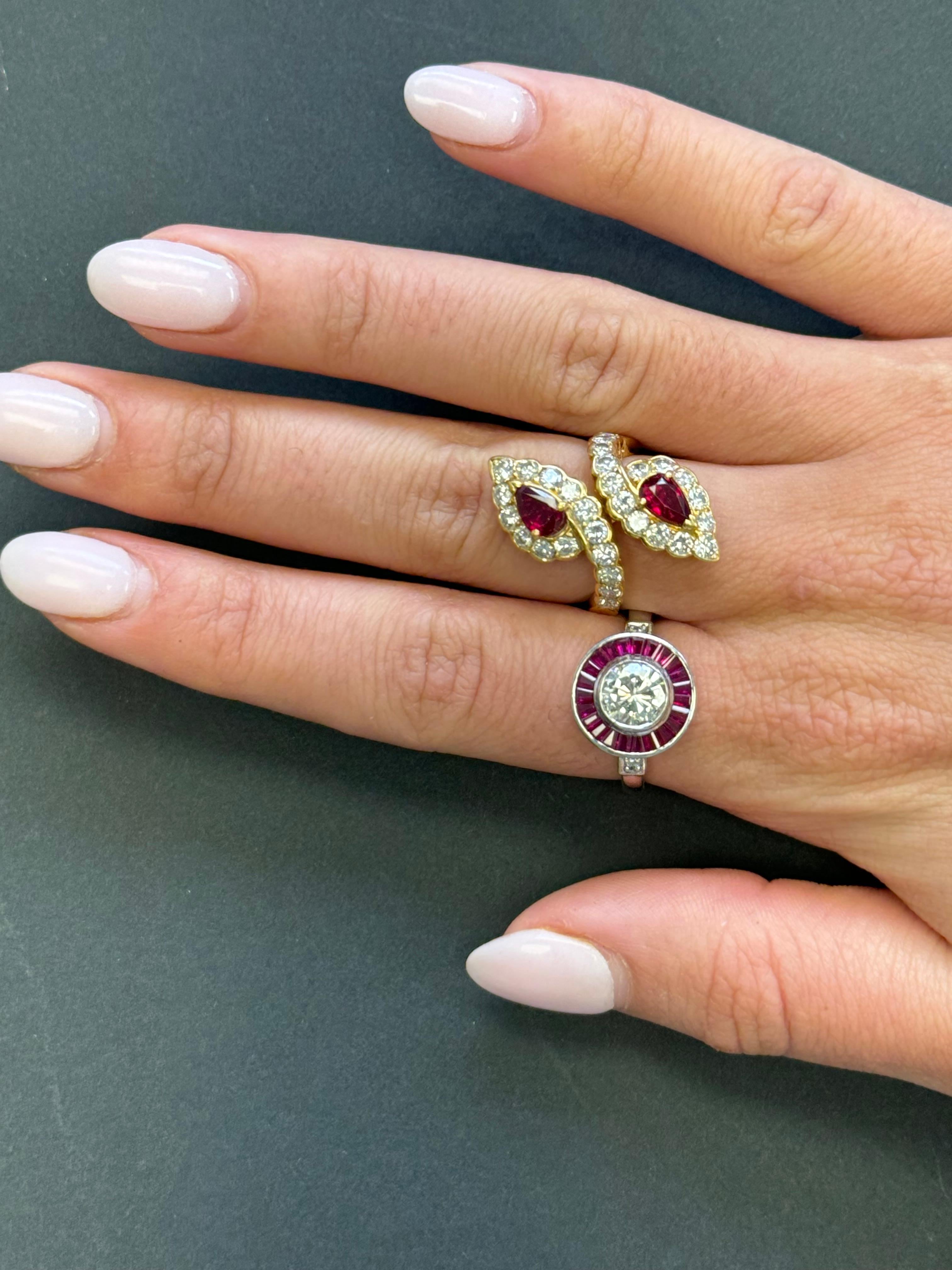 Vintage Van Cleef & Arpels Bague bypass rubis et diamants en or jaune 18K en vente 4