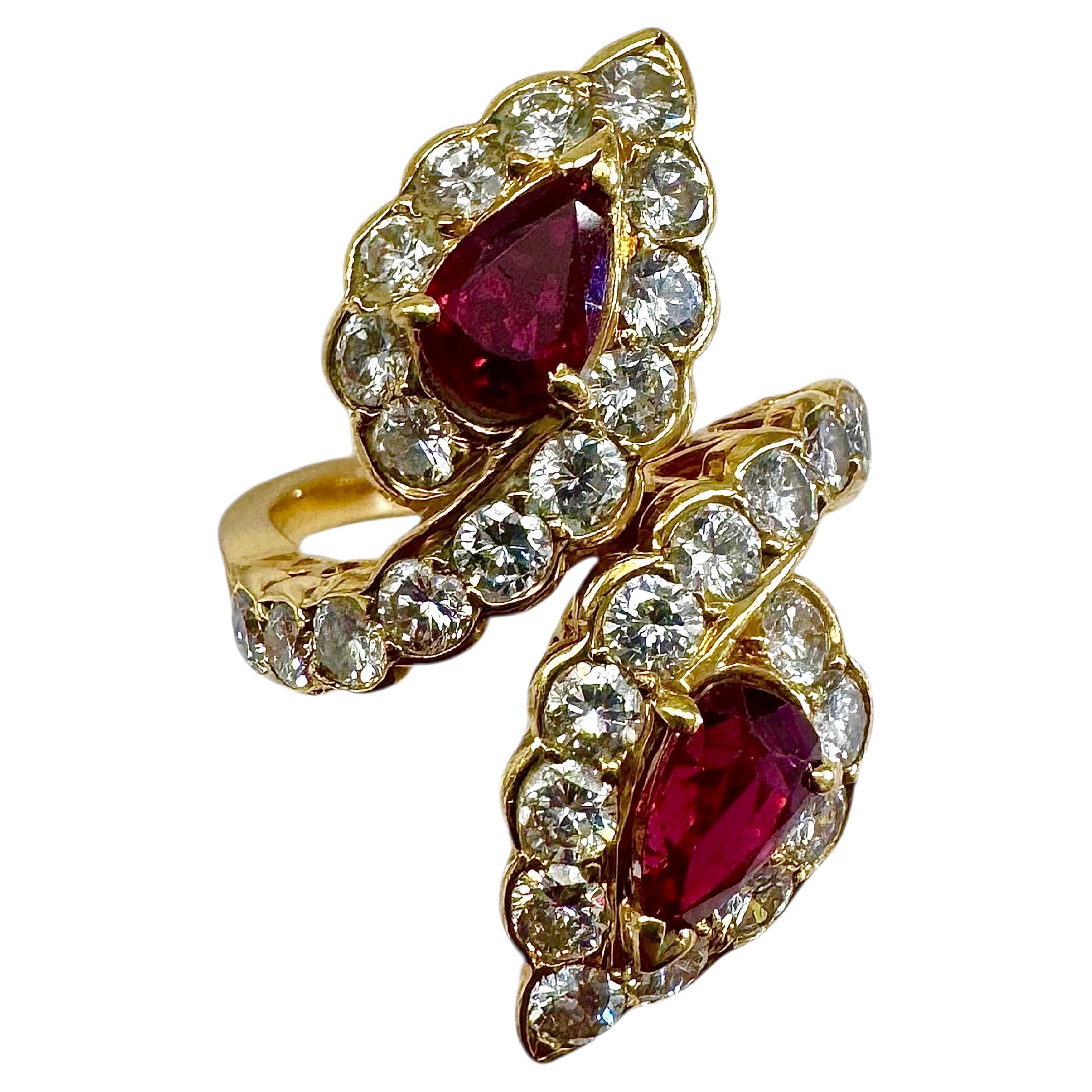 Vintage Van Cleef
Arpels Rubin und Diamant Bypass Ring in 18K Gelbgold
