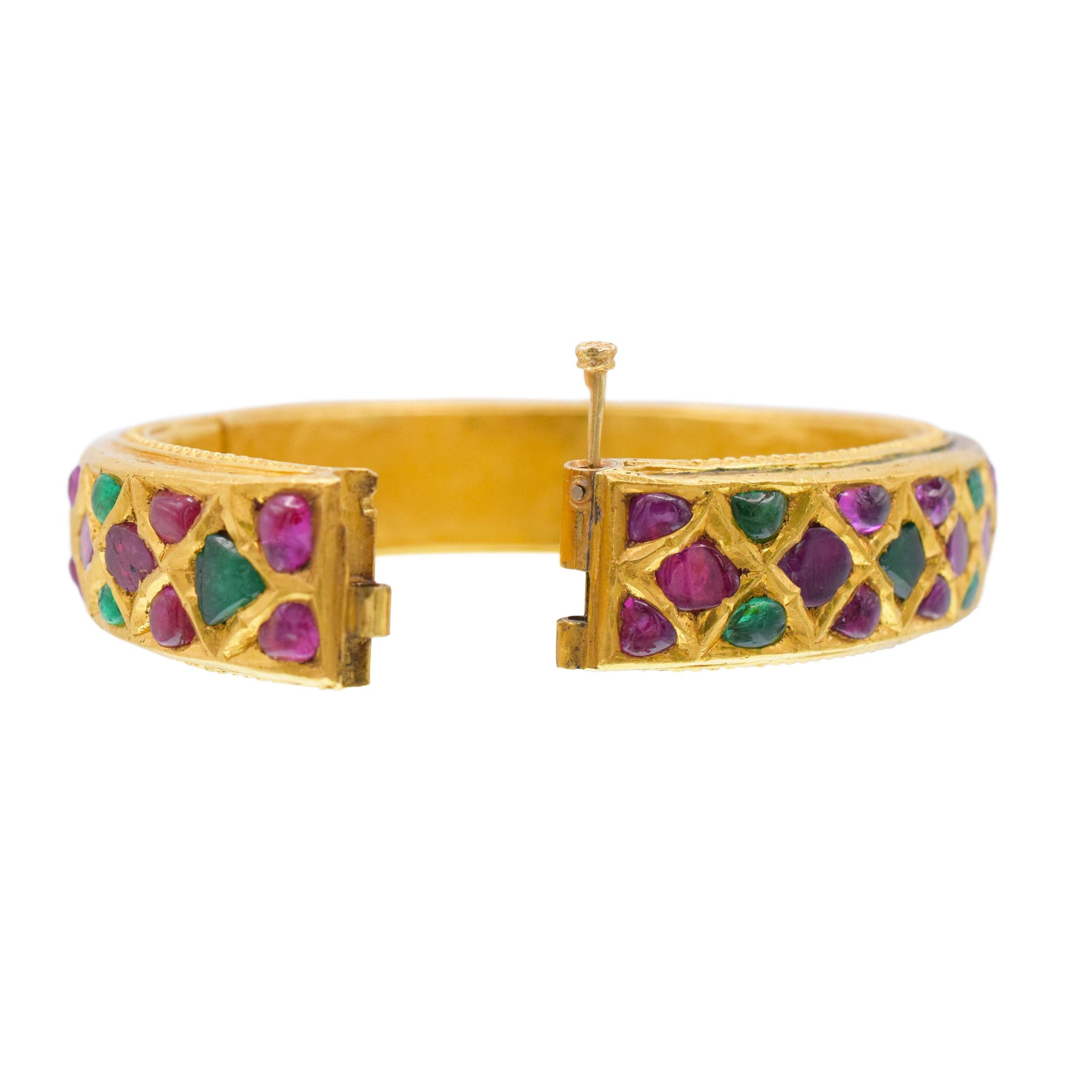 Vintage Van Cleef & Arpels , Ruby, And Emerald Bracelet For Sale 1