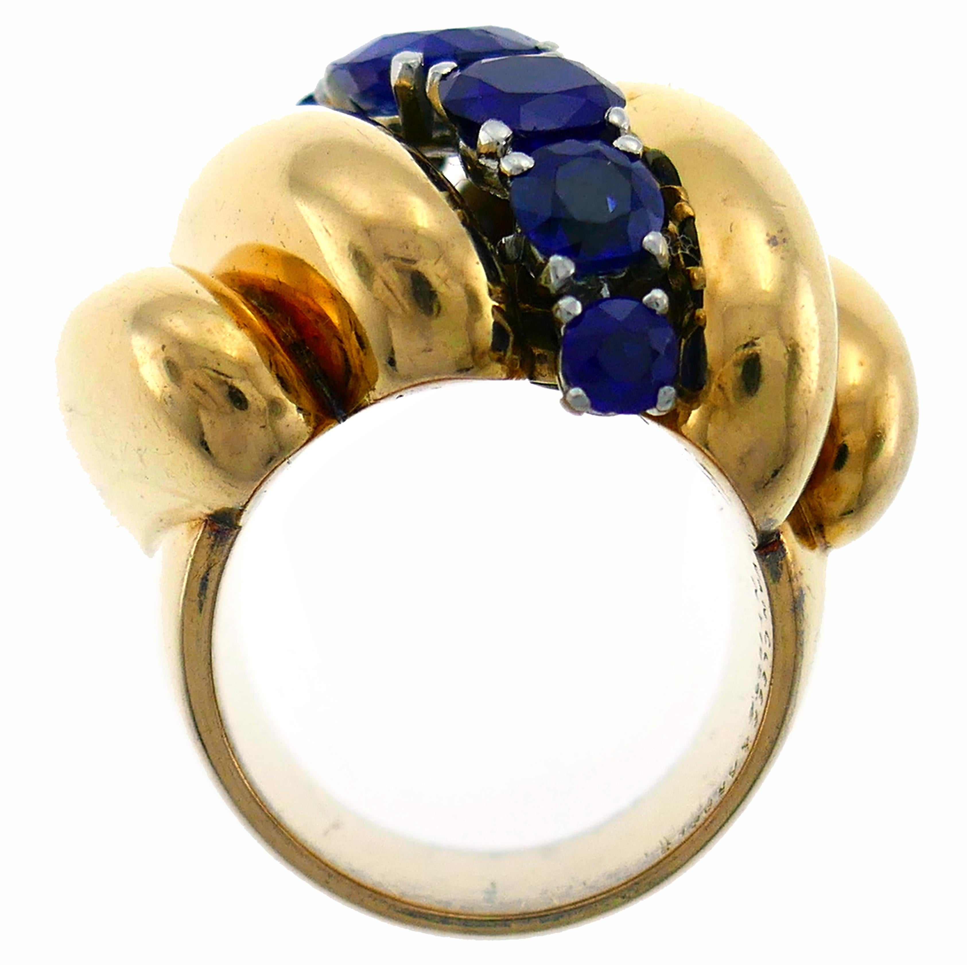 Women's Vintage Van Cleef & Arpels Sapphire Yellow Gold Bombe Ring For Sale