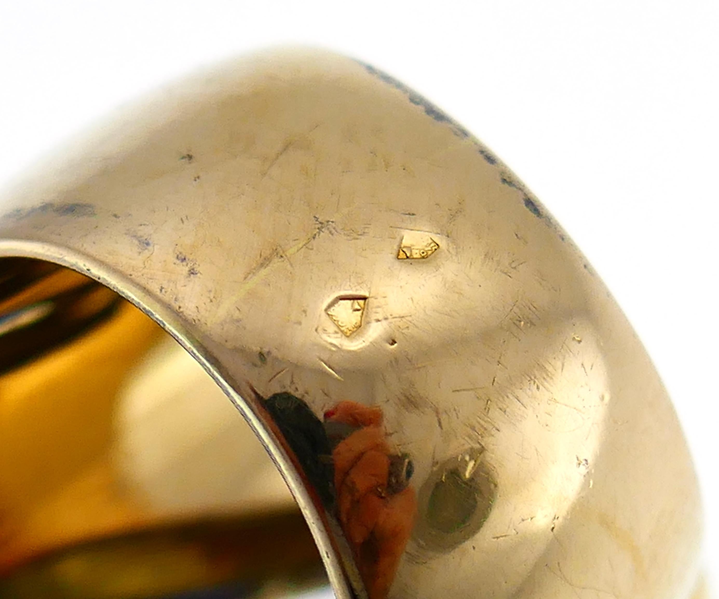 Vintage Van Cleef & Arpels Sapphire Yellow Gold Bombe Ring For Sale 3