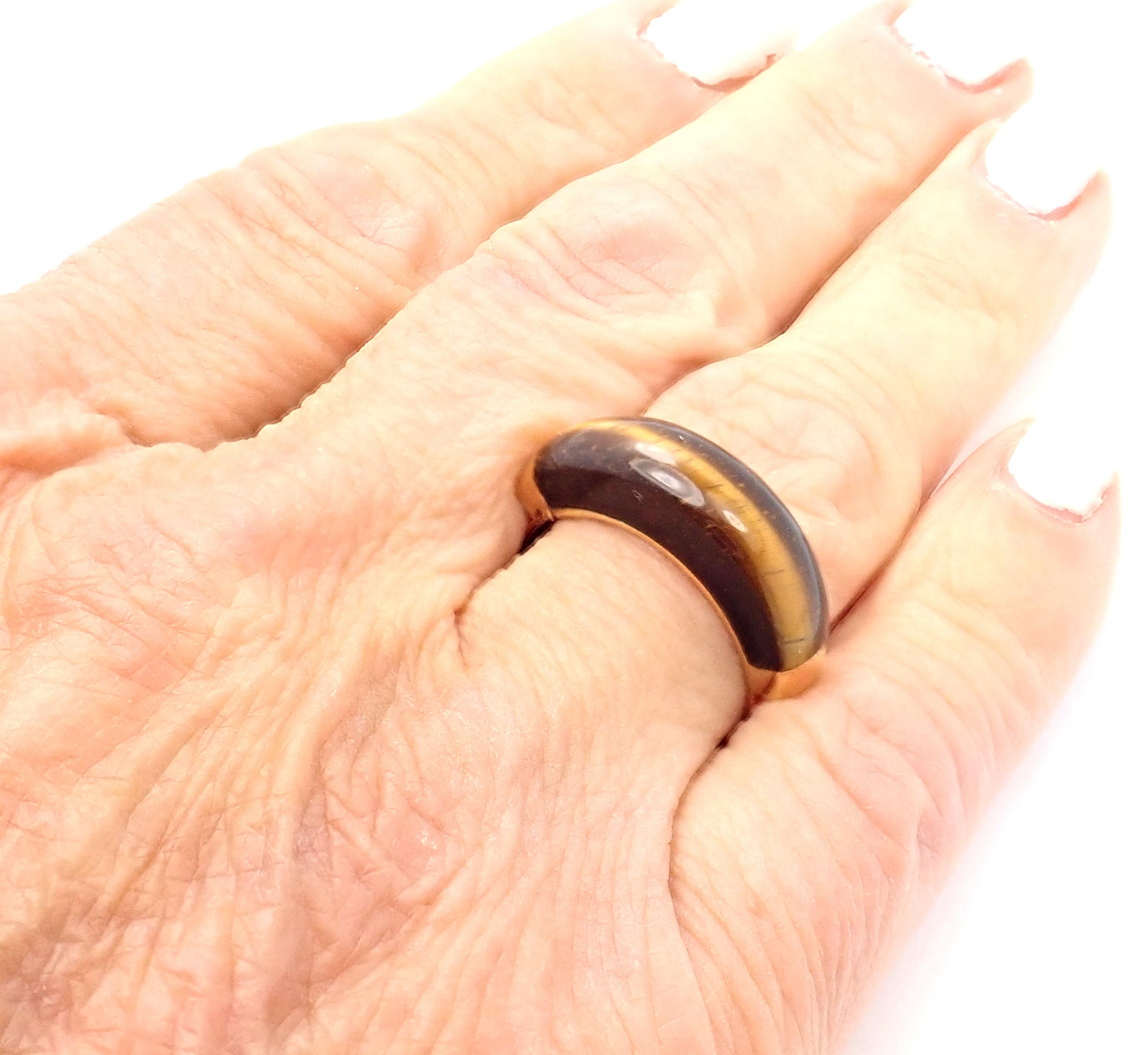 Vintage Van Cleef & Arpels Tiger's Eye Yellow Gold Band Ring In Excellent Condition In Holland, PA