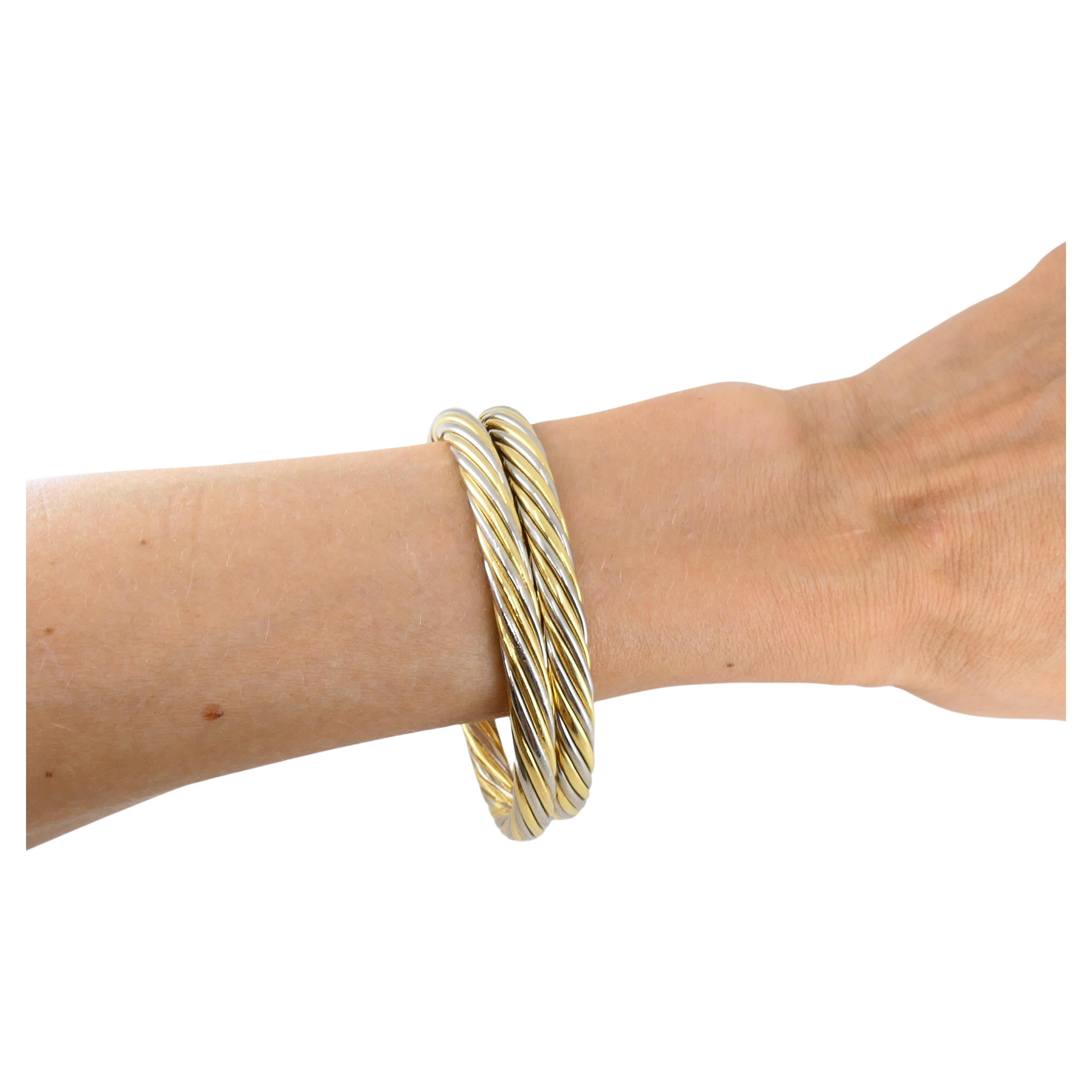 Women's or Men's Vintage Van Cleef & Arpels Two-Tone Gold Pair of Bangles For Sale