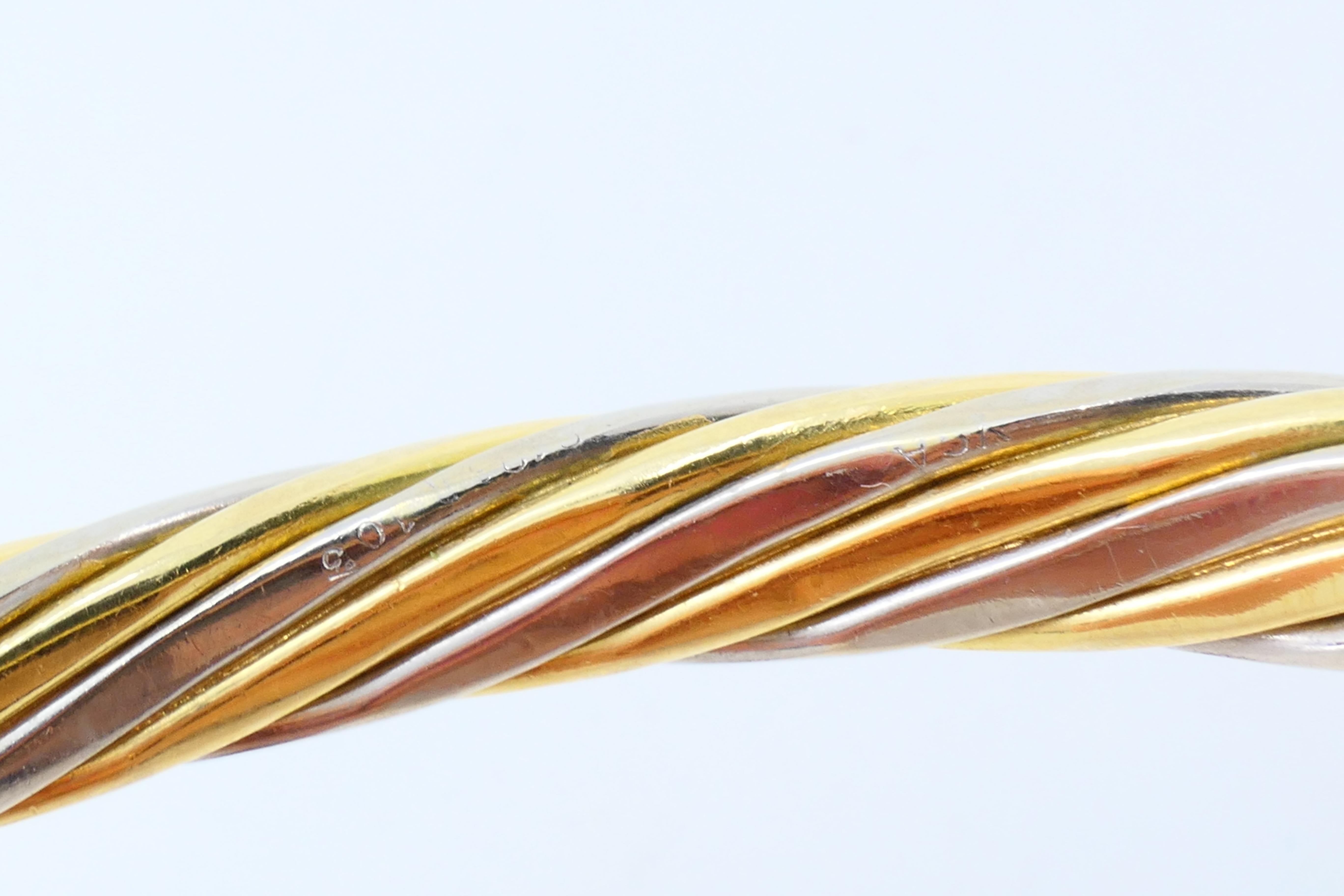 Vintage Van Cleef & Arpels Two-Tone Gold Pair of Bangles For Sale 4