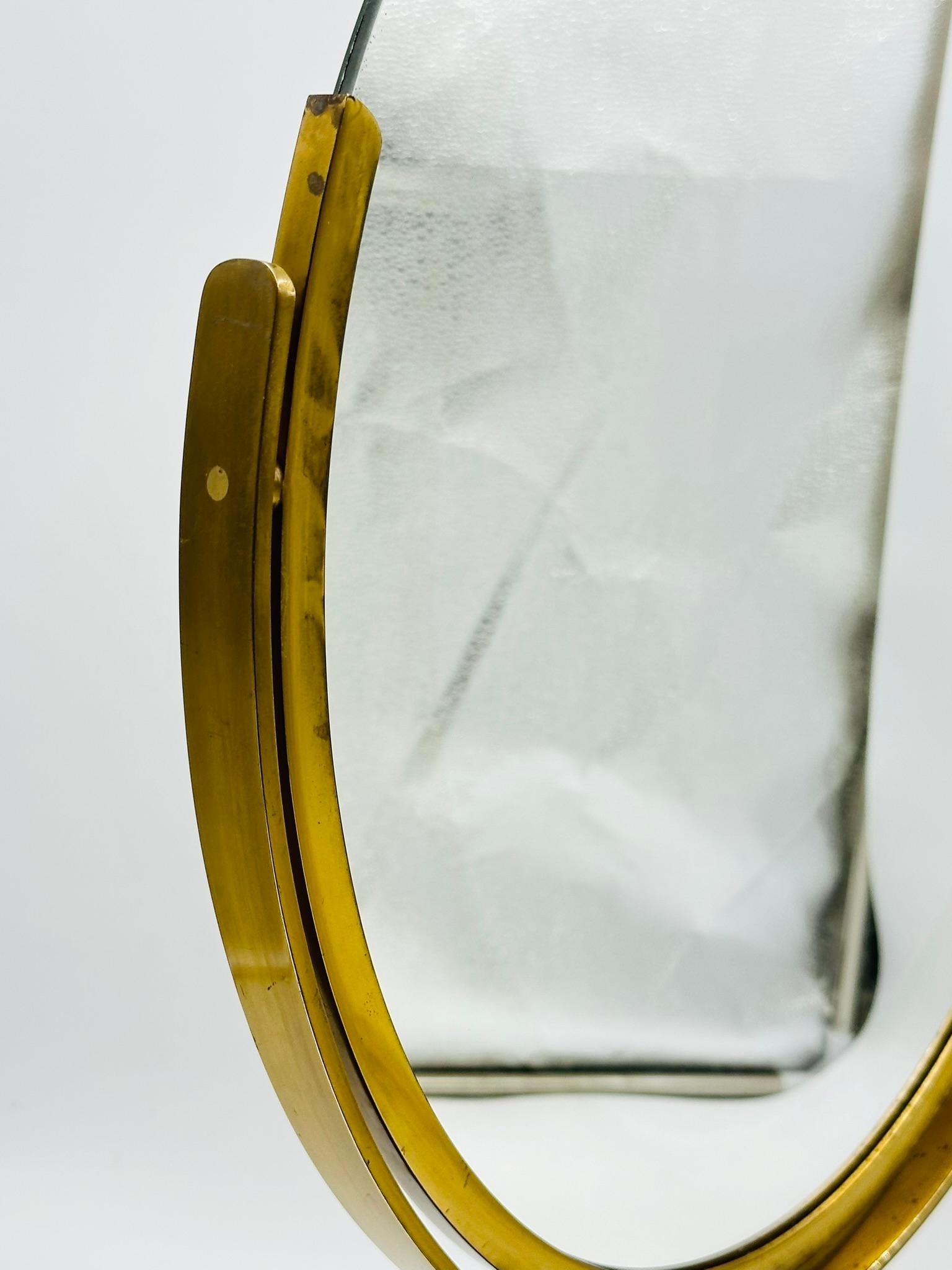 Miroir de courtoisie vintage avec  Cadre en laiton et miroir Dual par Charles Hollis Jones en vente 2
