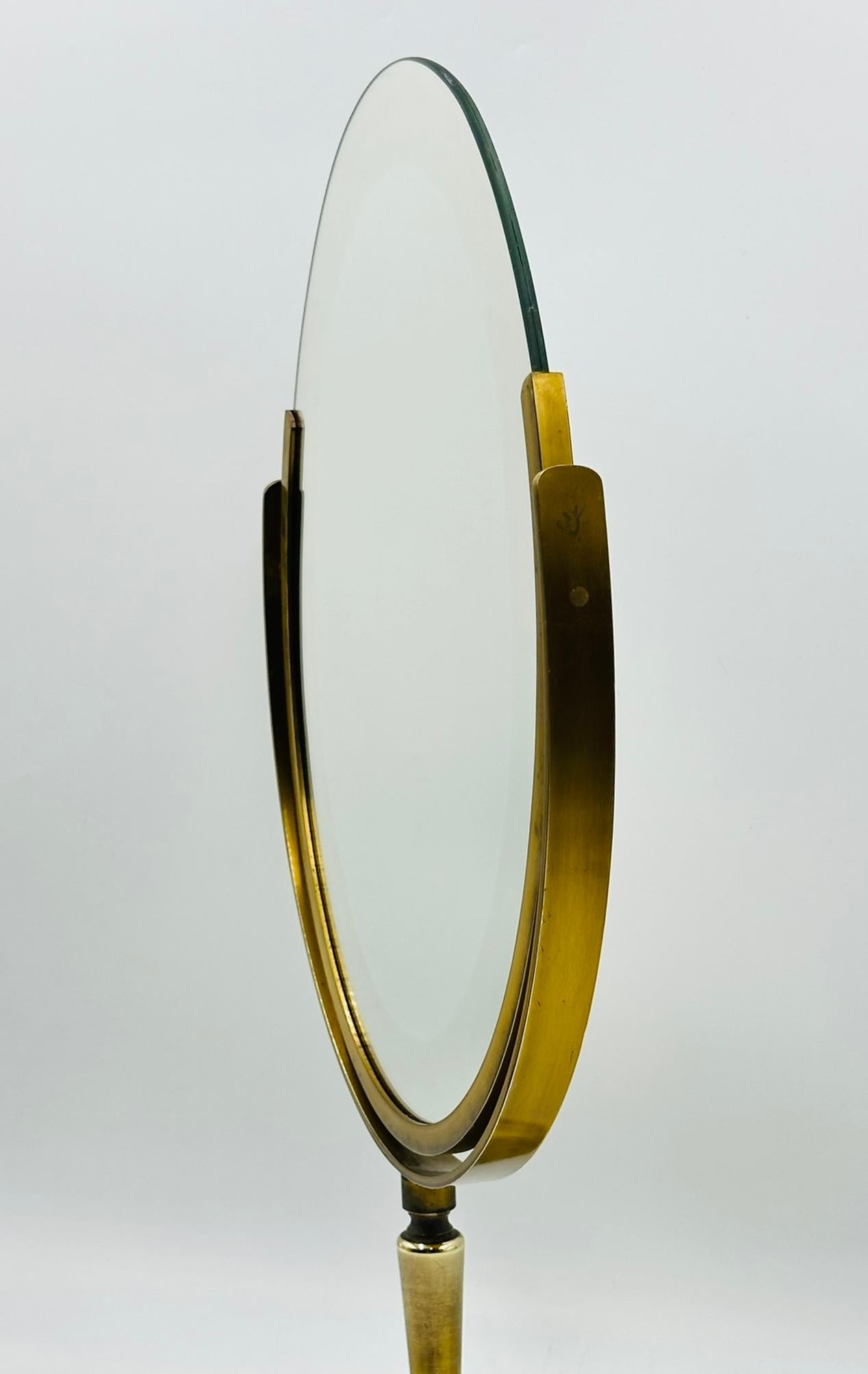 Miroir de courtoisie vintage avec  Cadre en laiton et miroir Dual par Charles Hollis Jones en vente 3