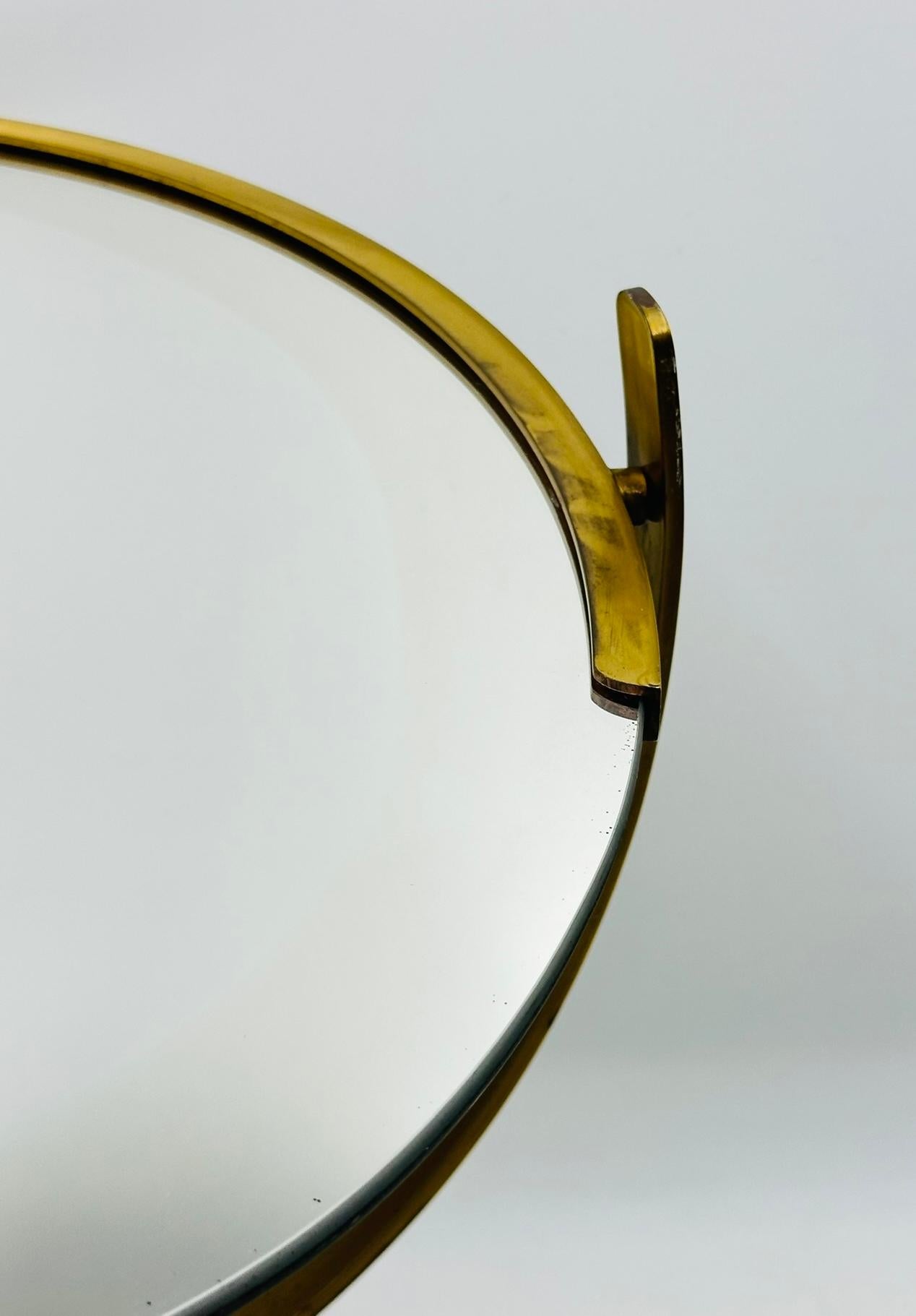 Miroir de courtoisie vintage avec  Cadre en laiton et miroir Dual par Charles Hollis Jones en vente 5