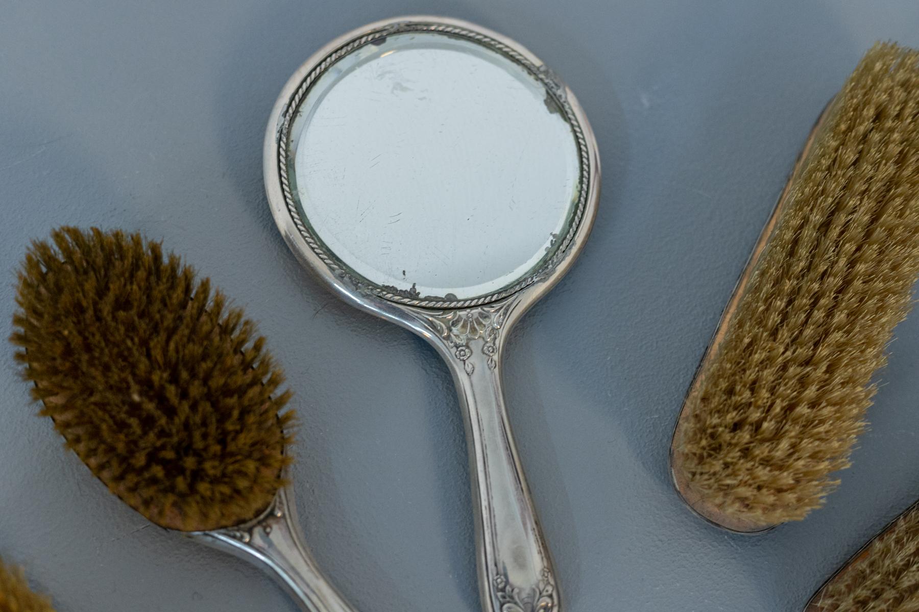 Italian Vintage Vanity Set of 5 Brushes and a Mirror in Silver For Sale