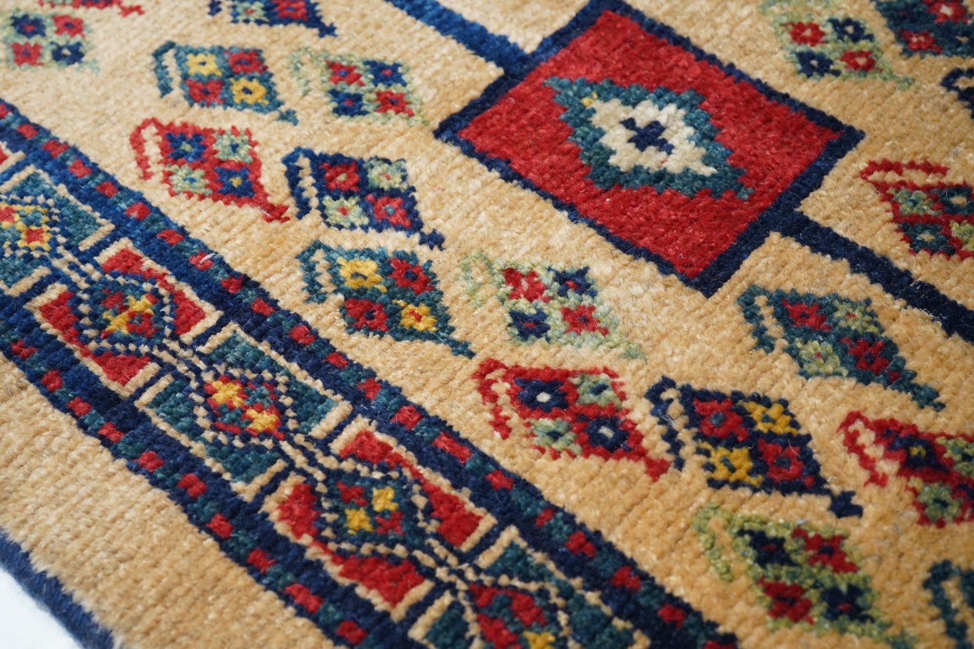 Vintage Varamin Runner 2'6'' x 22'2''` In Excellent Condition For Sale In New York, NY