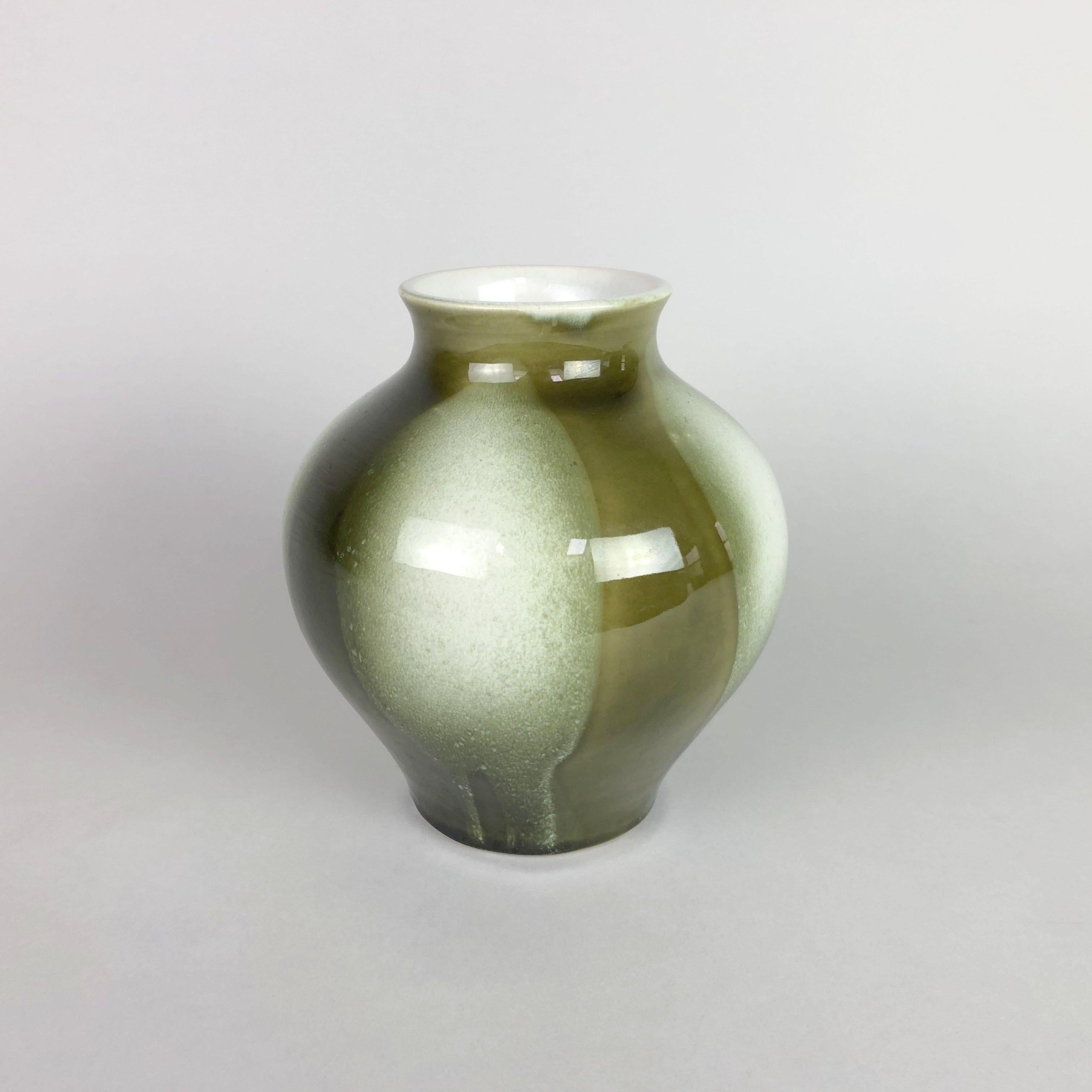Vintage vase made by Ditmar Urbach in Czechoslovakia in 1970s. Very good vintage condition.
