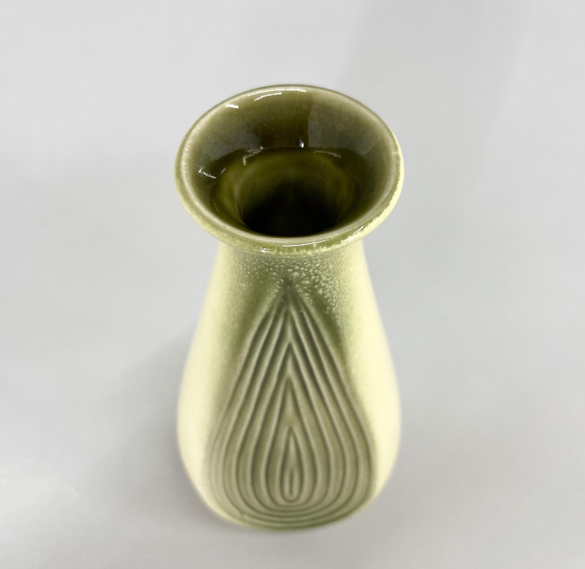 Vintage-Vase von Ditmar Urbach, Tschechoslowakei, 1960er Jahre  (Keramik) im Angebot