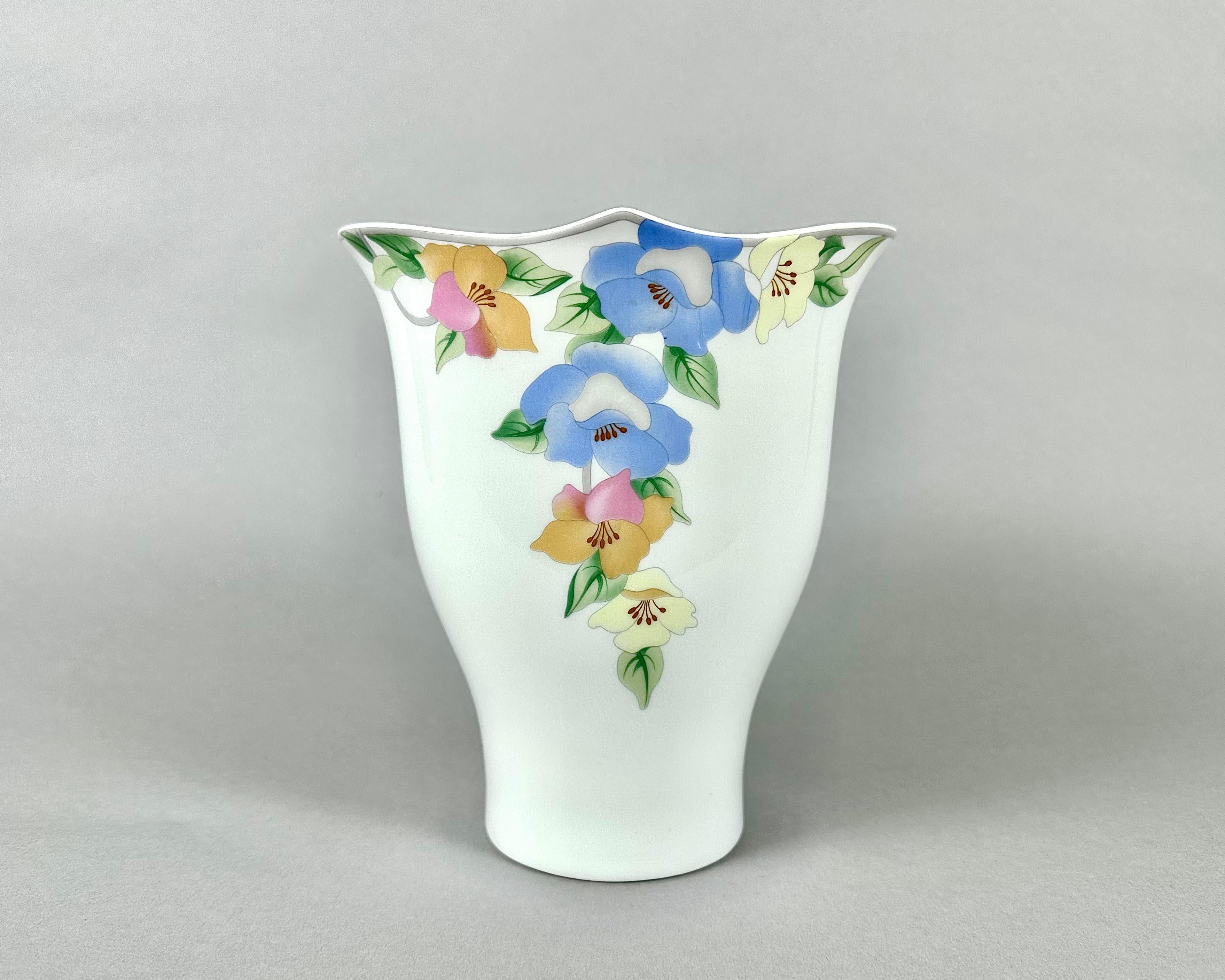 Vintage-Vase von Schumann Arzberg, Blumendesign, Bayern, Deutschland im Zustand „Hervorragend“ im Angebot in Bastogne, BE