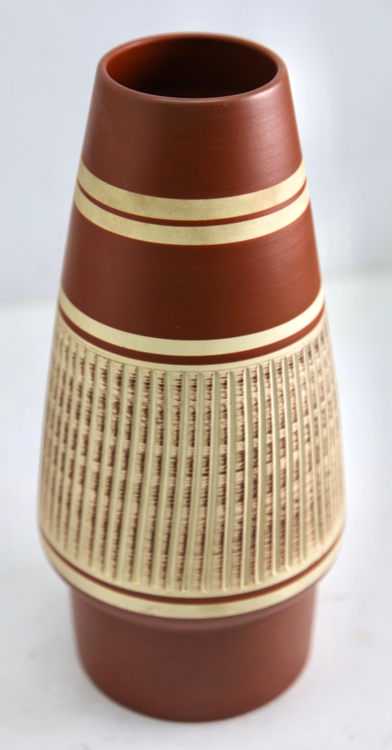 Vase vintage marqué, céramique 253-30, excellent état Bon état - En vente à Verviers, BE