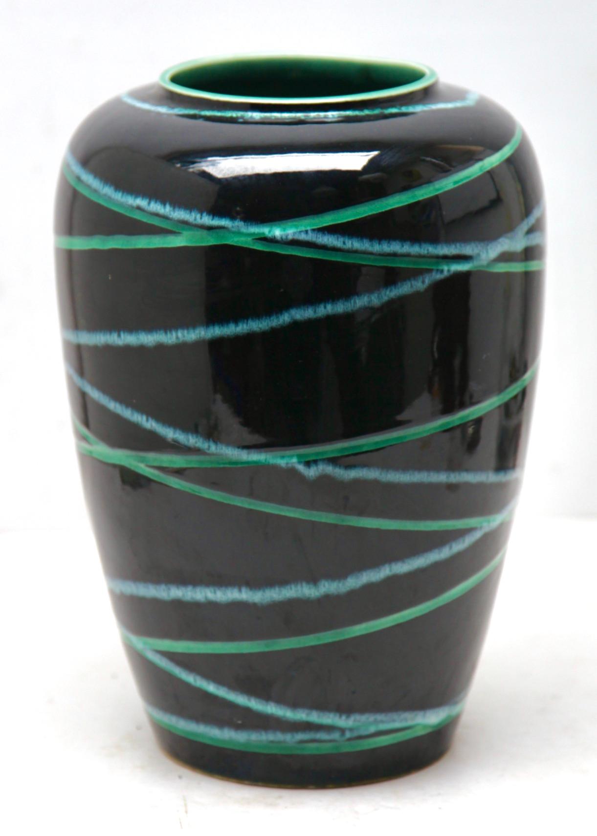 Mid-Century Modern Vase vintage marqué Série étrangère numéro 239-30 Excellent état en vente