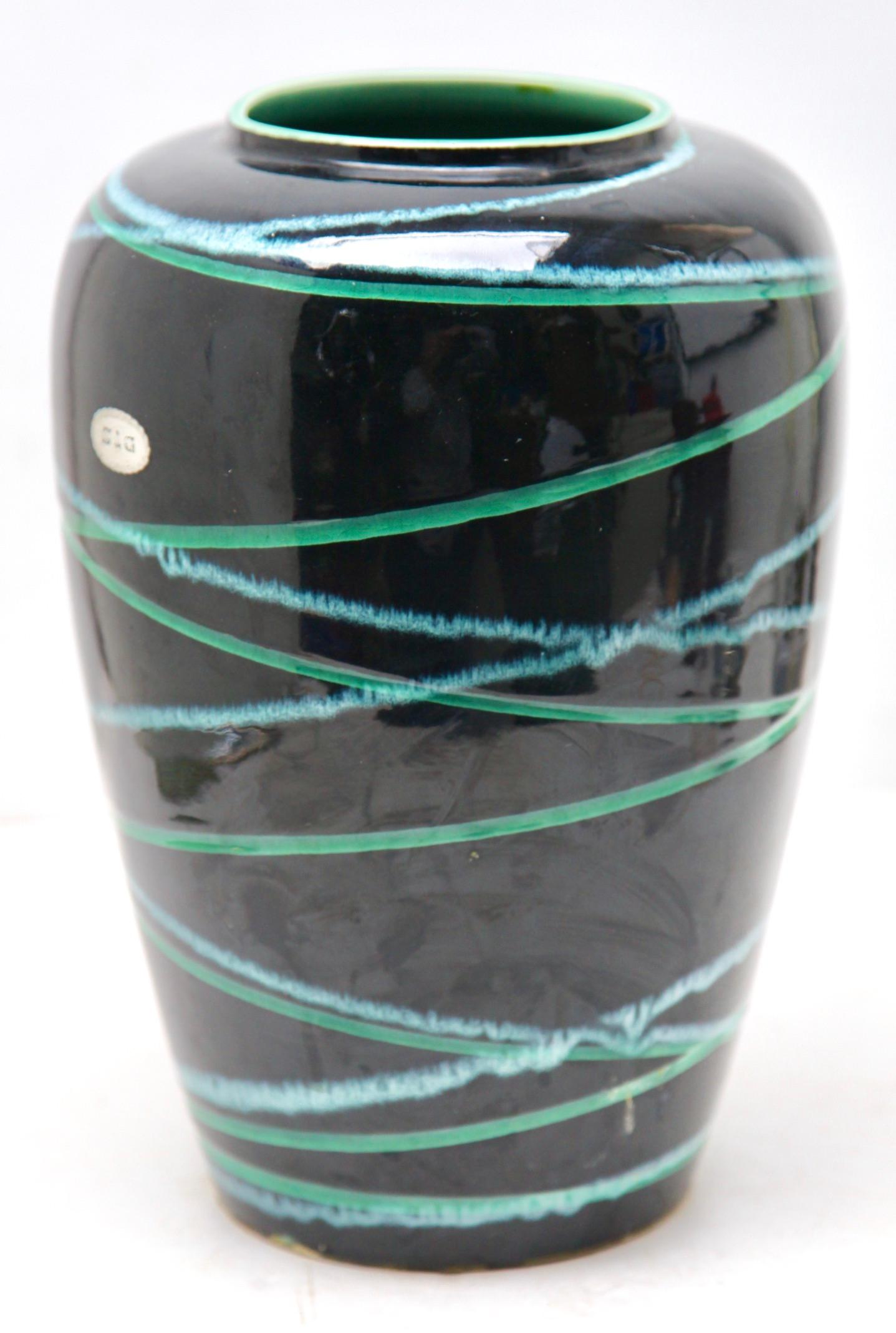 Allemand Vase vintage marqué Série étrangère numéro 239-30 Excellent état en vente