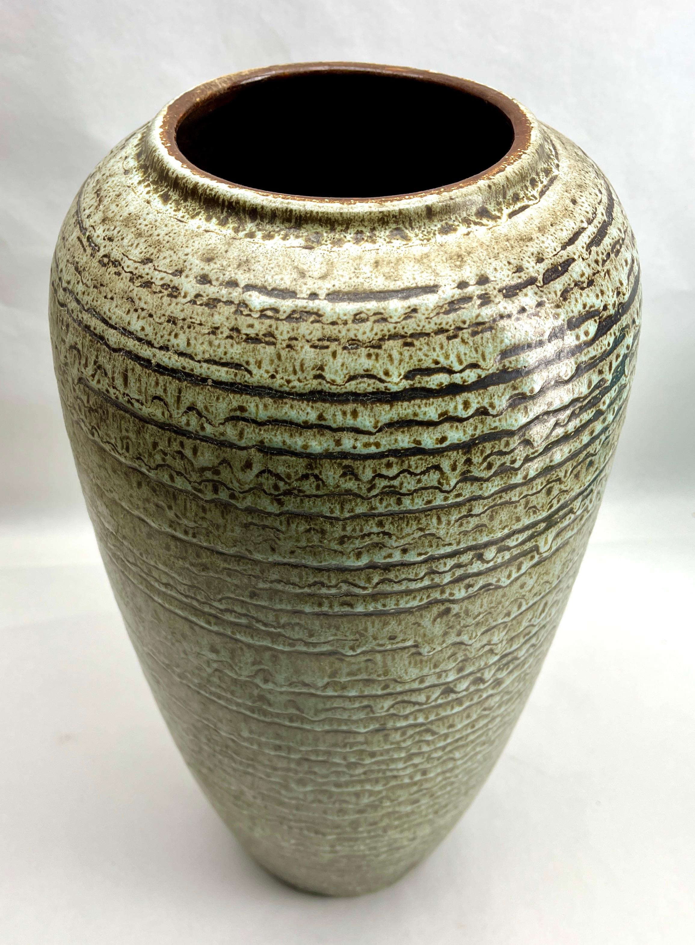 Vase vintage marqué W Germany Label Jasba Ceramic, excellent état en vente 2