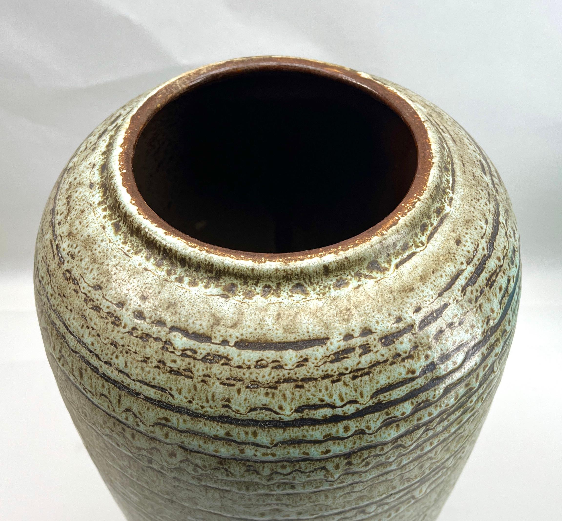 Vintage-Vase, markiert W Germany Label Jasba Keramik, ausgezeichneter Zustand im Angebot 3