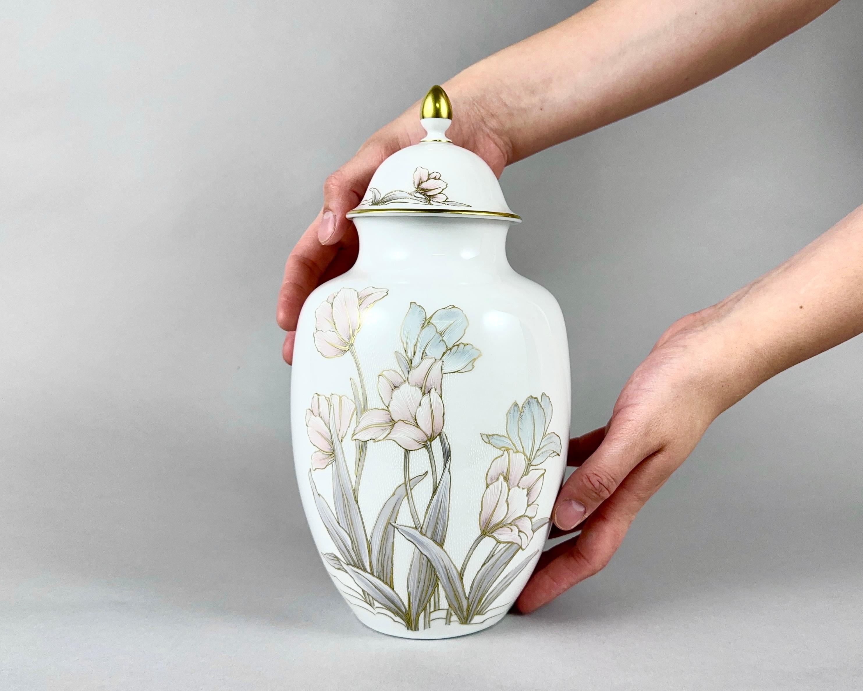 Vintage Vase /Urn With Lid by Kaiser Eleonore Series Design K.Nossek Germany  For Sale 2