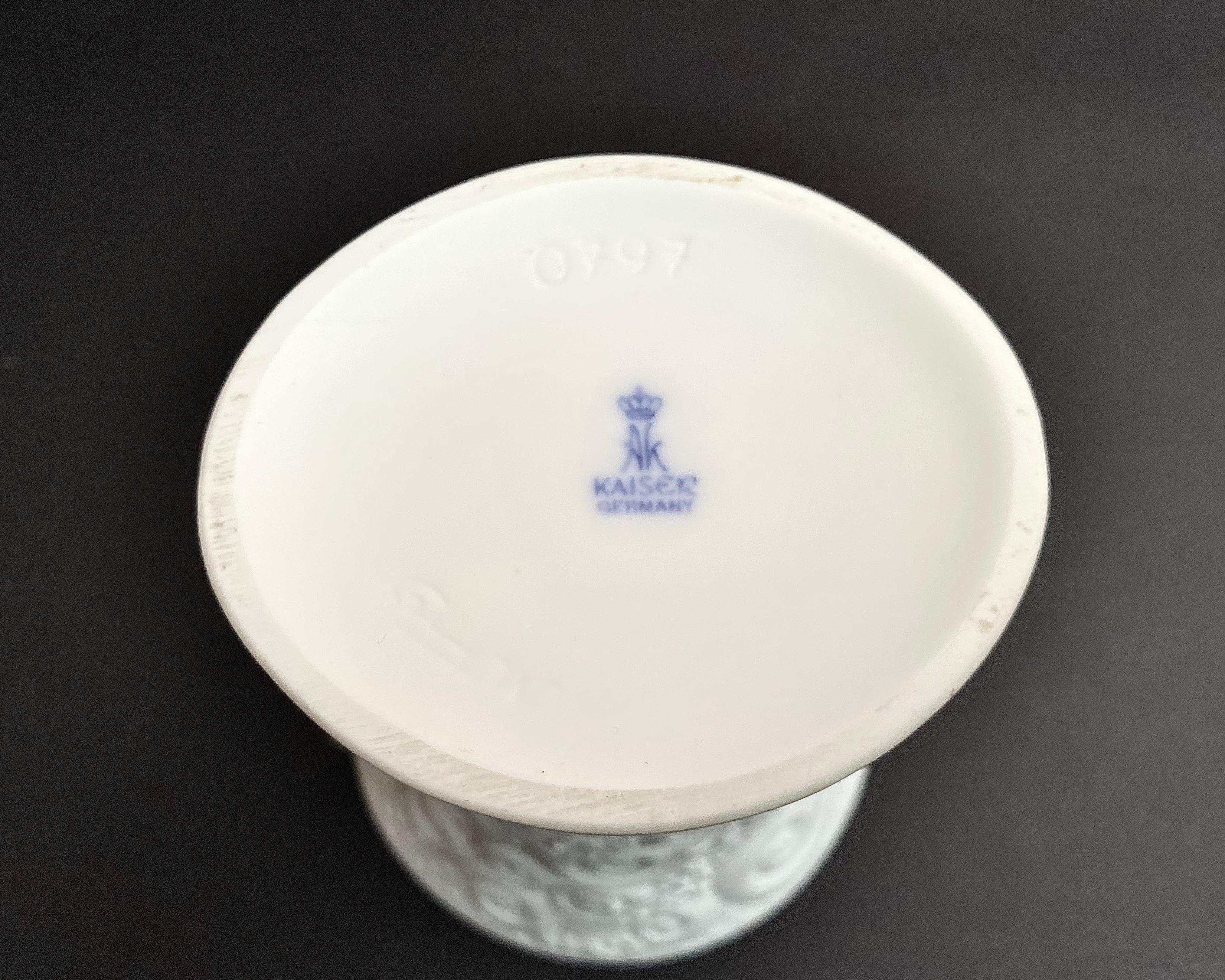 Vintage Vase White Face Bisque Porcelain Kaiser West Germany, 1970s For Sale 1
