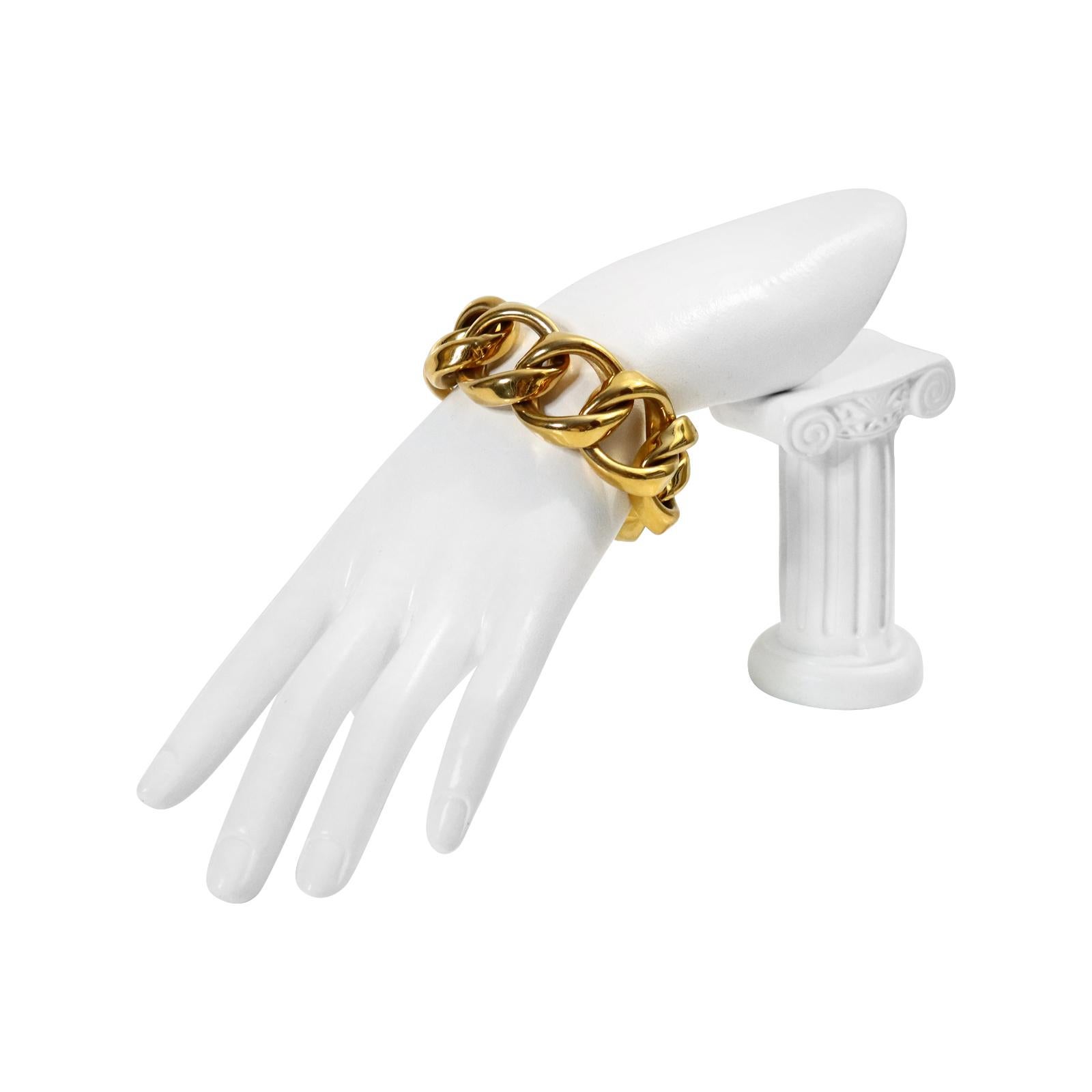 Vintage VB Heavy Gold Tone Link Bracelet Circa 1990s.  This is a well made bracelet with heavy and substantial links. I have tried but can't find any detail about who VB is? But, I do know that the bracelet is well made and chunky and looks great. 