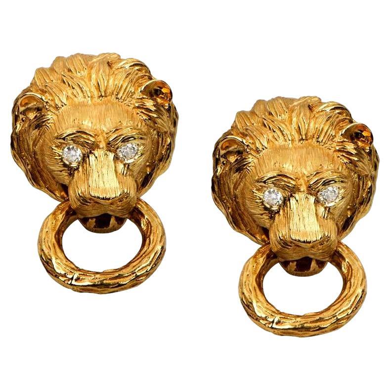 Boucles d'oreilles vintage VCA en or jaune 18 carats avec lion et diamants taille brillant