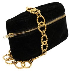Vintage Velvet Beltbag in Black 